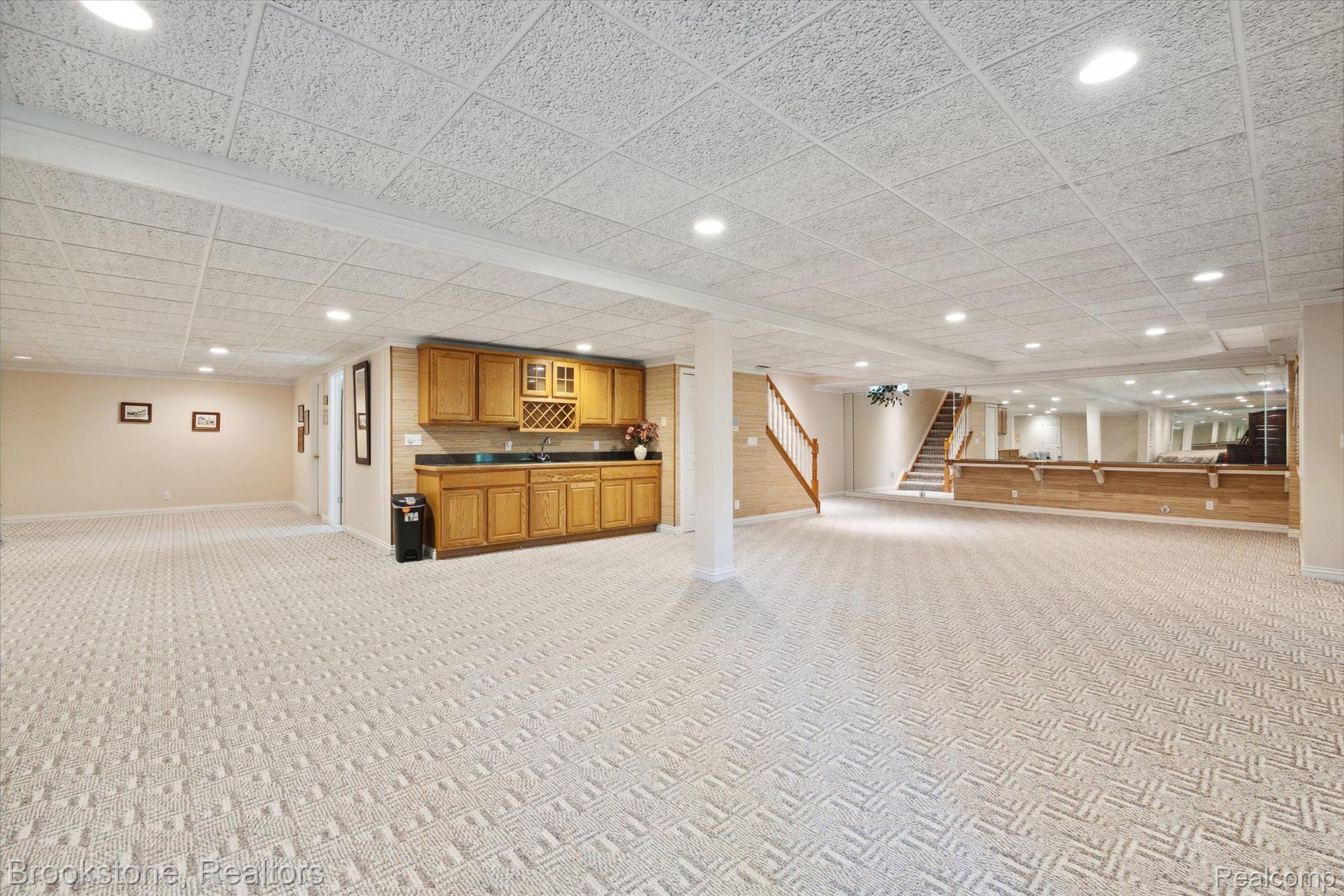 770 LAKEWOOD Drive