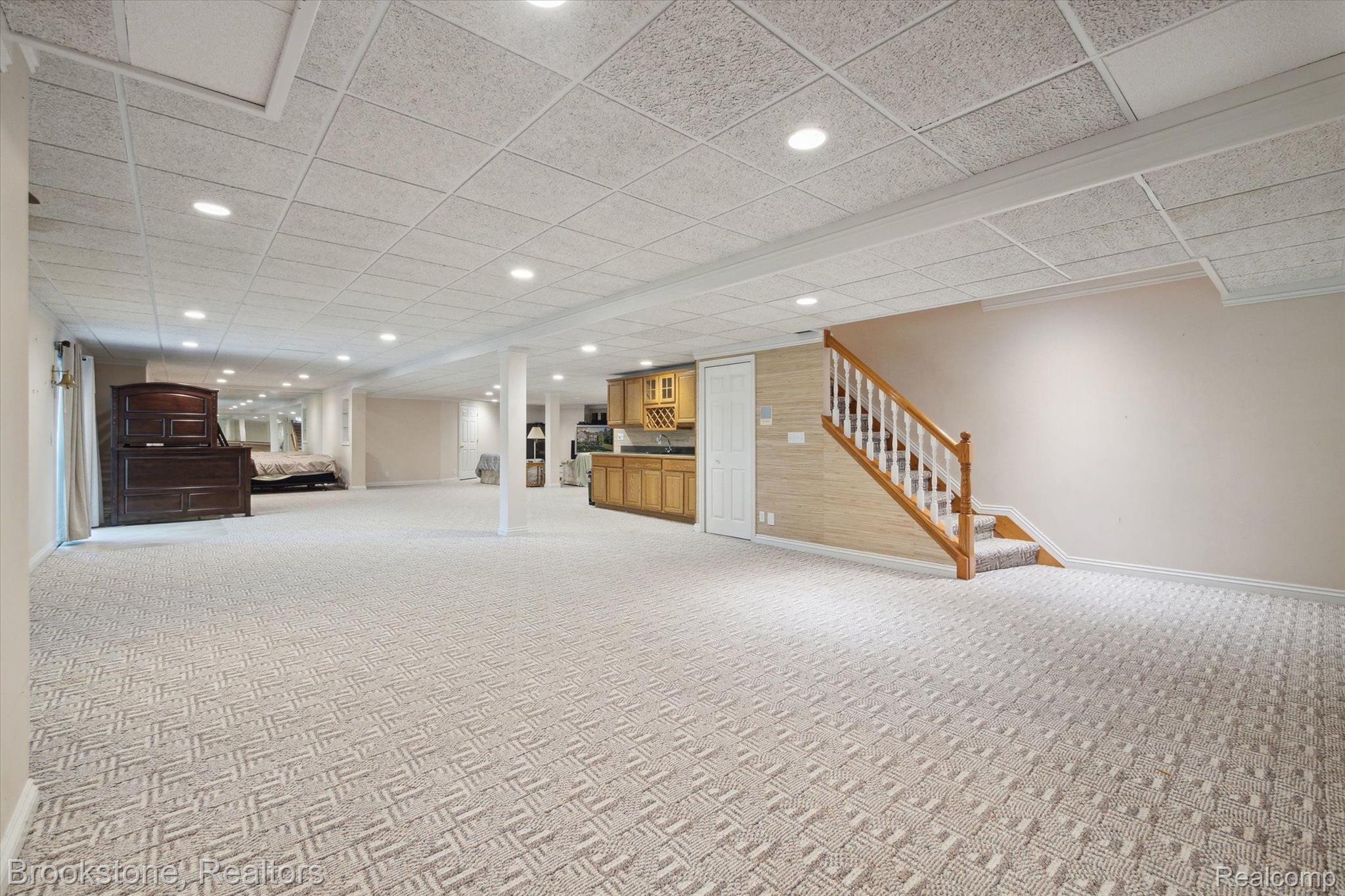 770 LAKEWOOD Drive