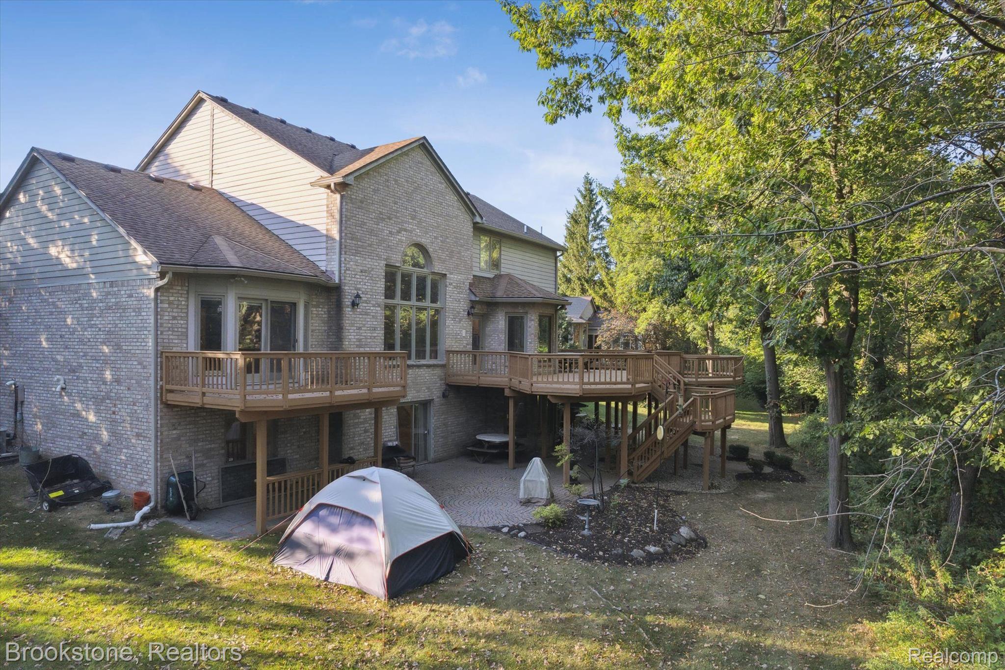 770 LAKEWOOD Drive