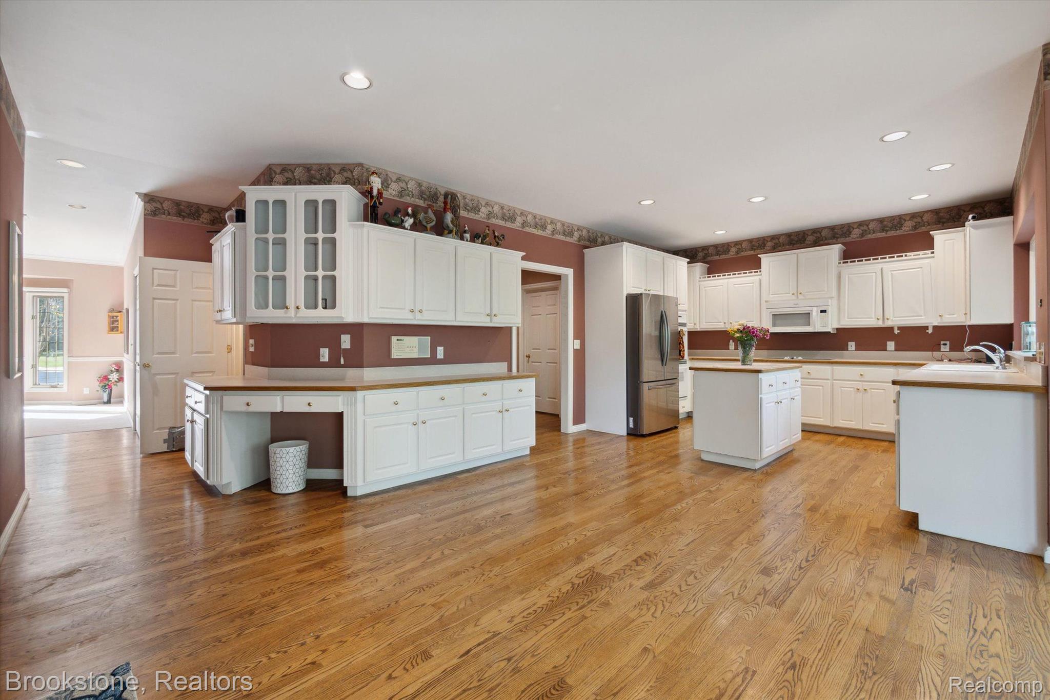 770 LAKEWOOD Drive