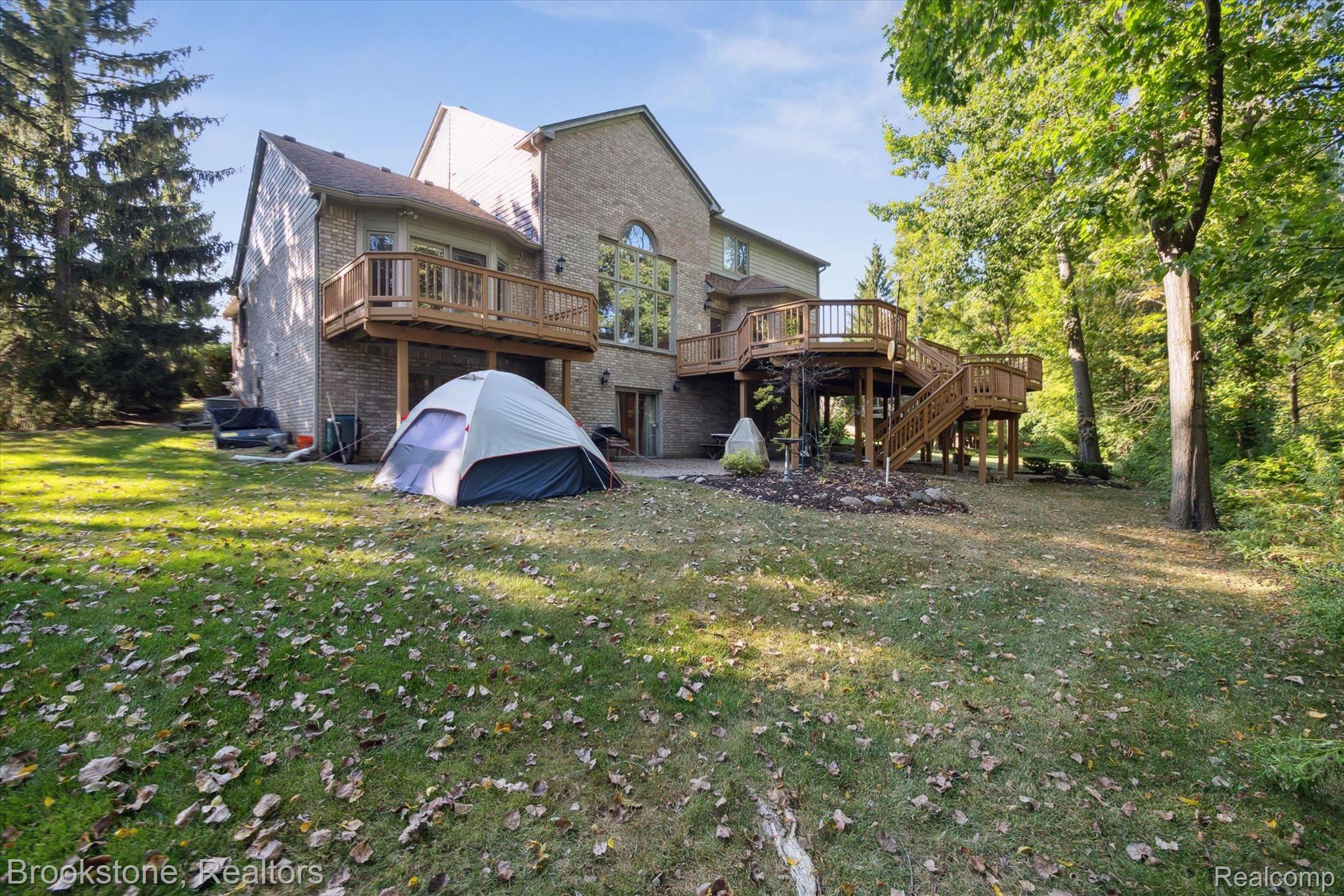770 LAKEWOOD Drive