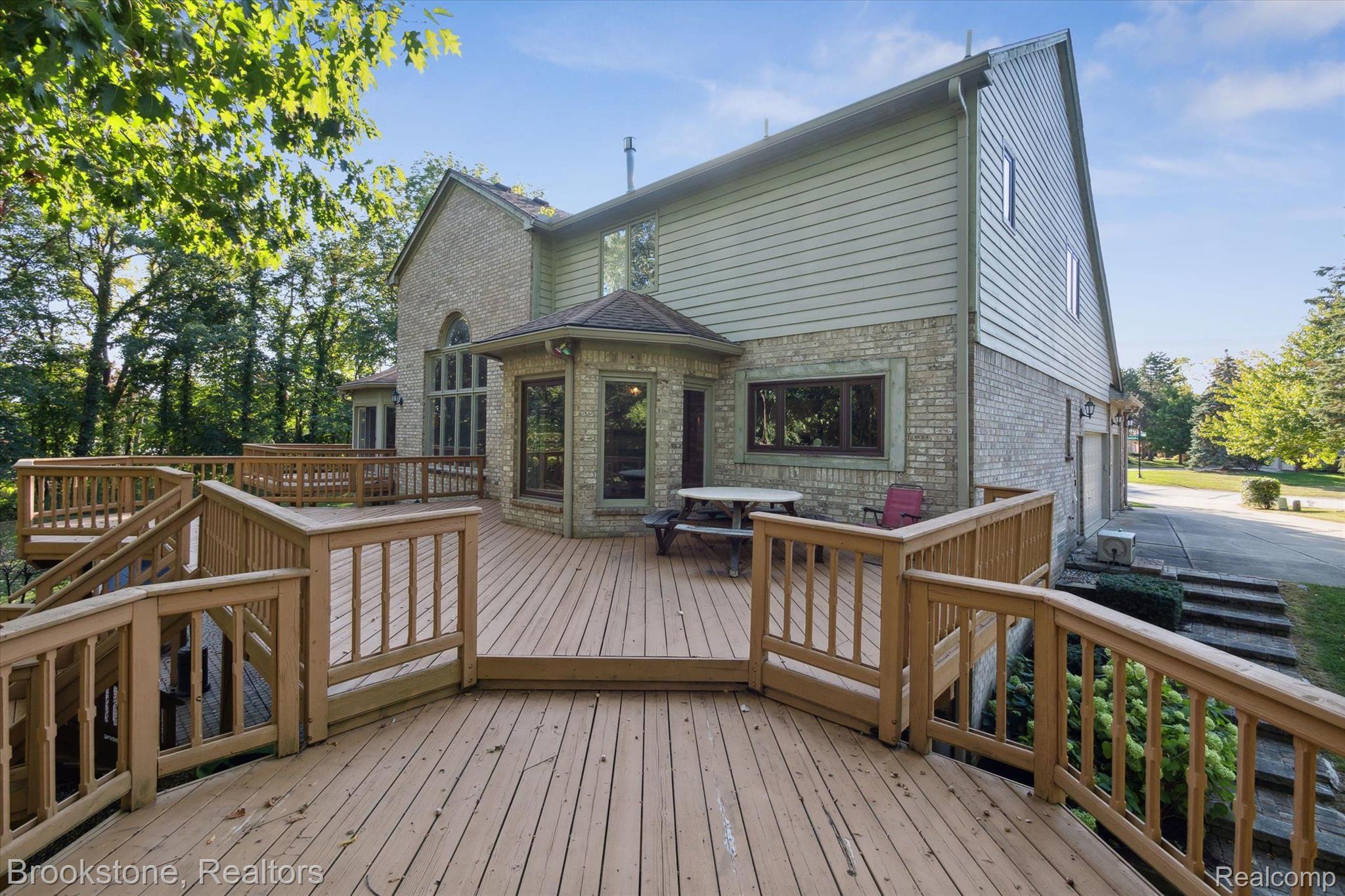 770 LAKEWOOD Drive