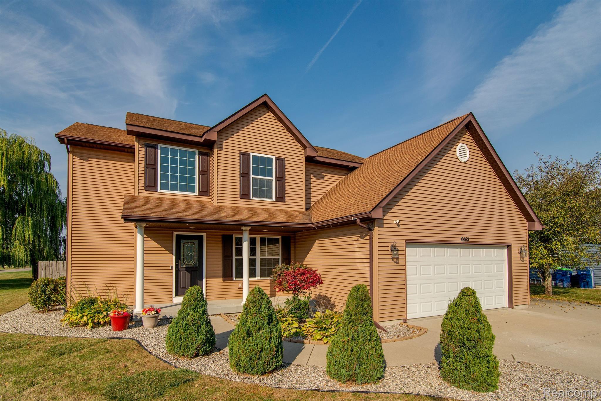 4453 E LAKECRESS Drive