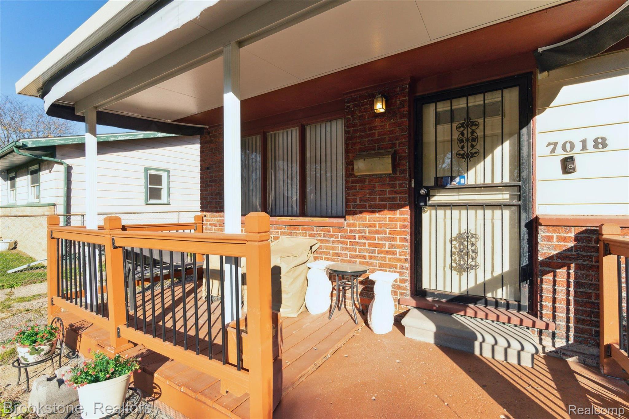 7018 DARYLL Drive