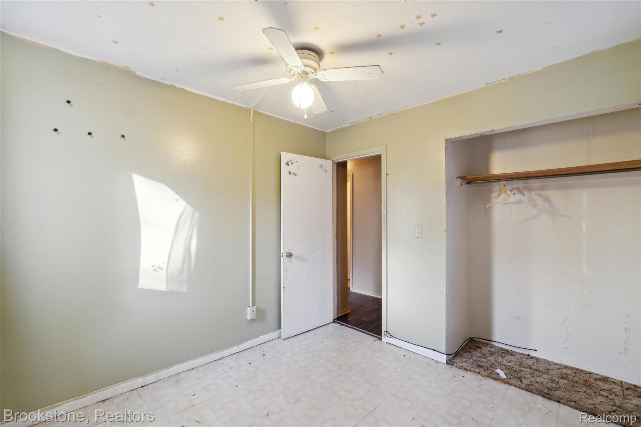 7018 DARYLL Drive