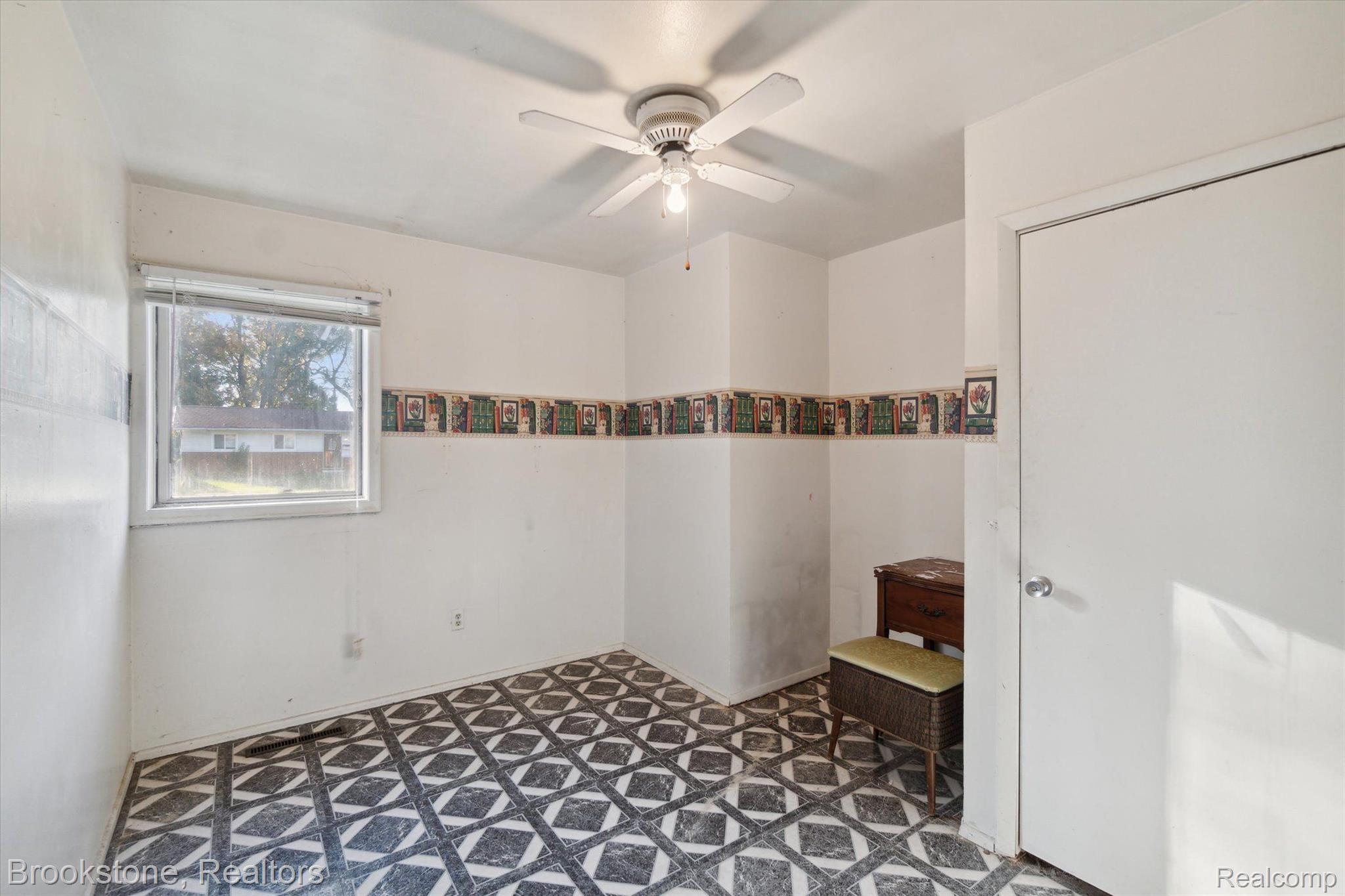 7018 DARYLL Drive