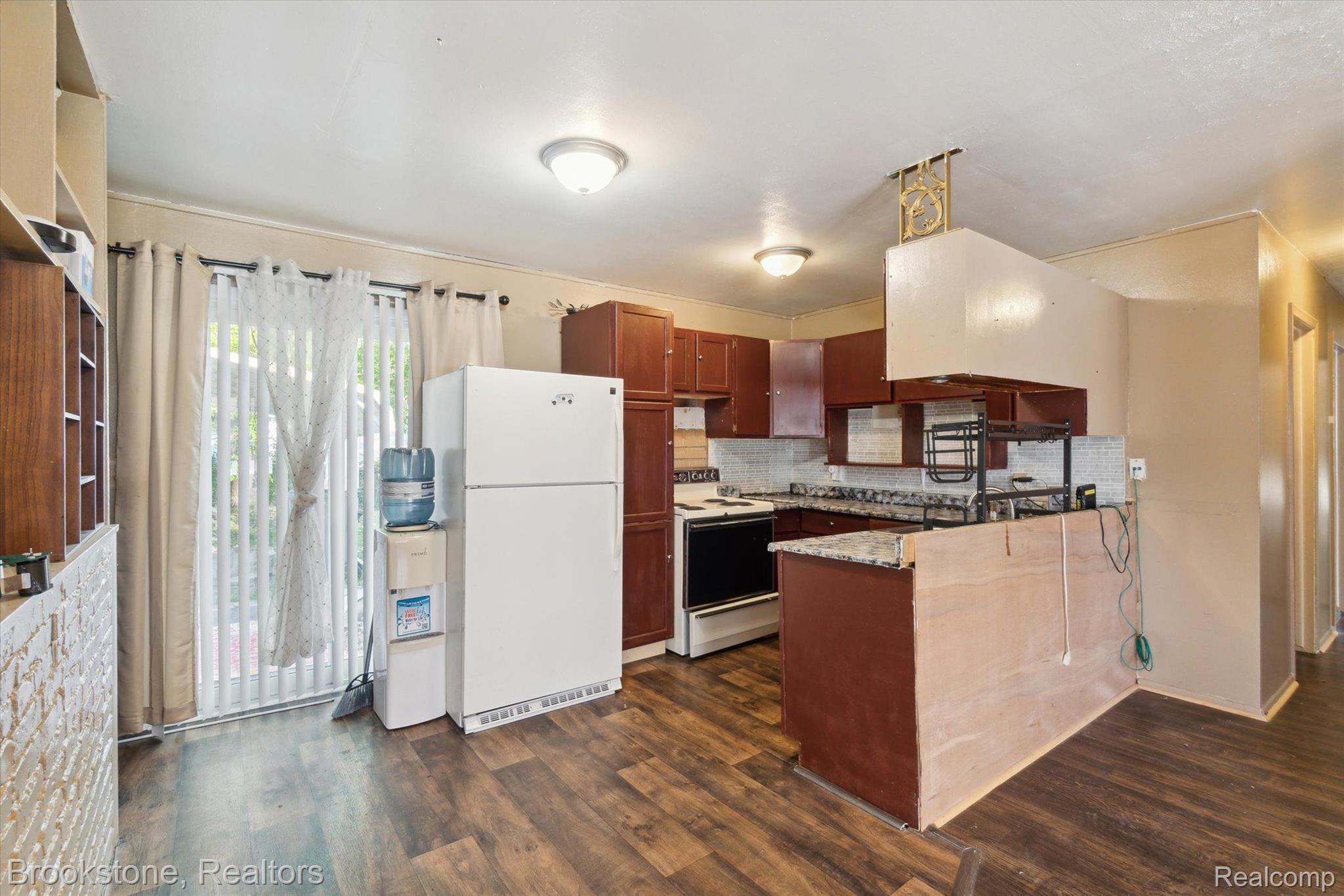7018 DARYLL Drive