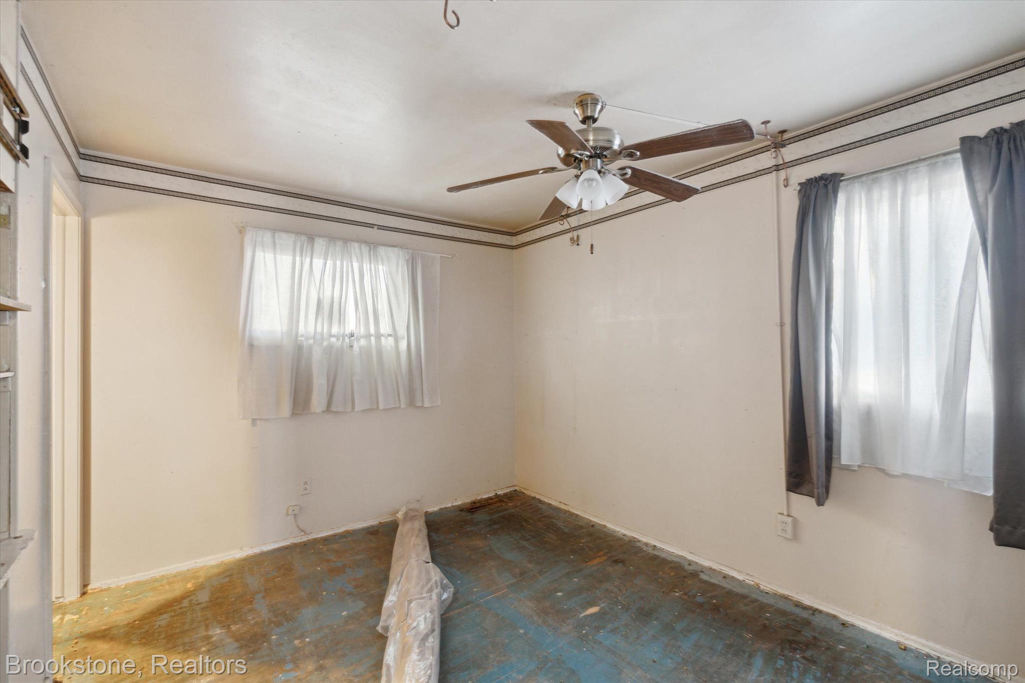 7018 DARYLL Drive