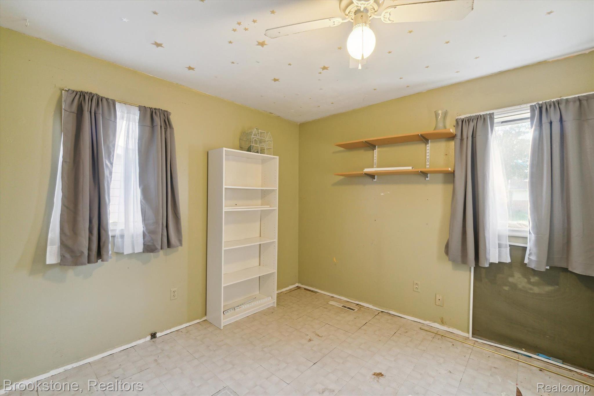 7018 DARYLL Drive