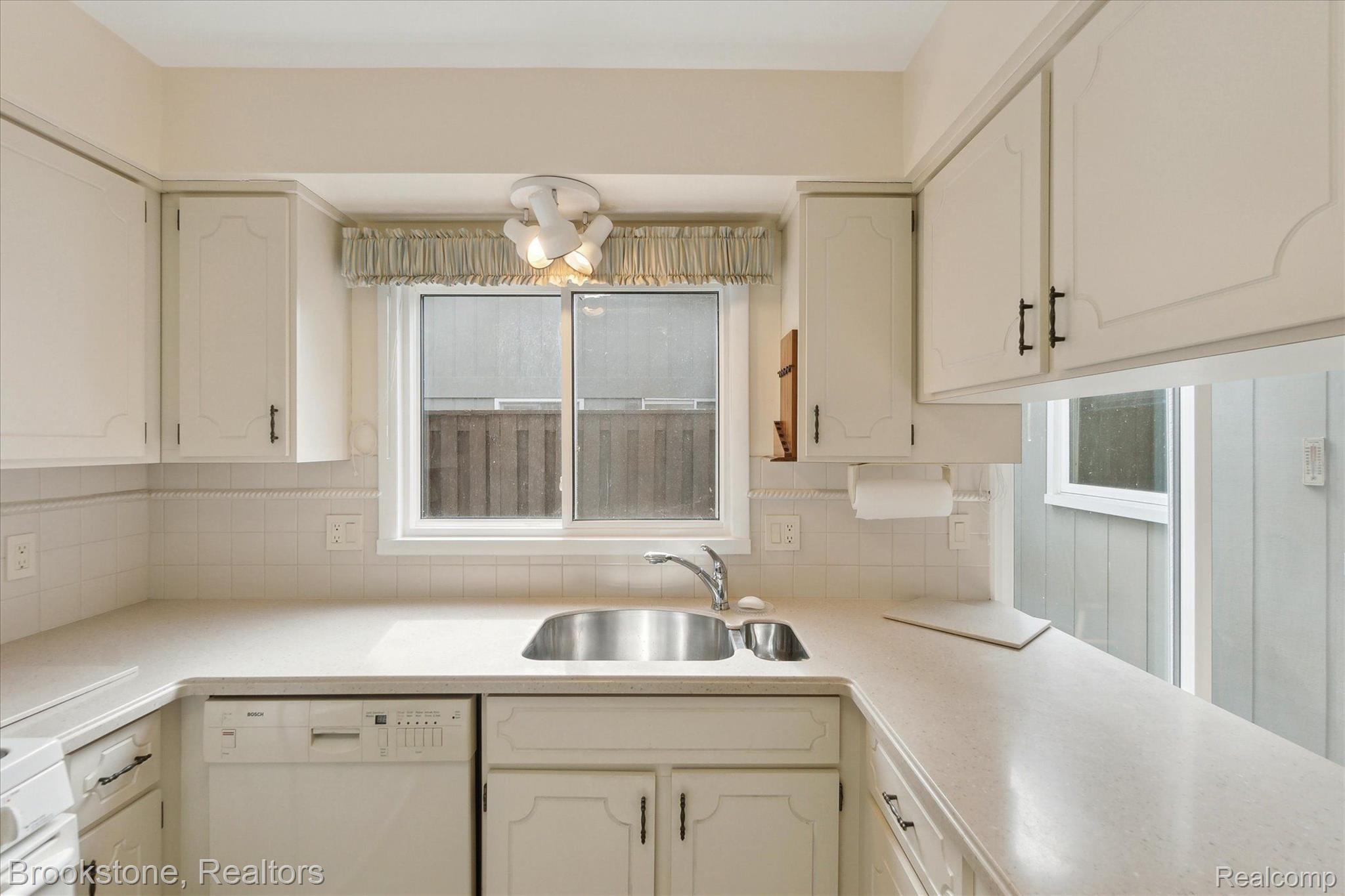 4065 JUSTIN Court