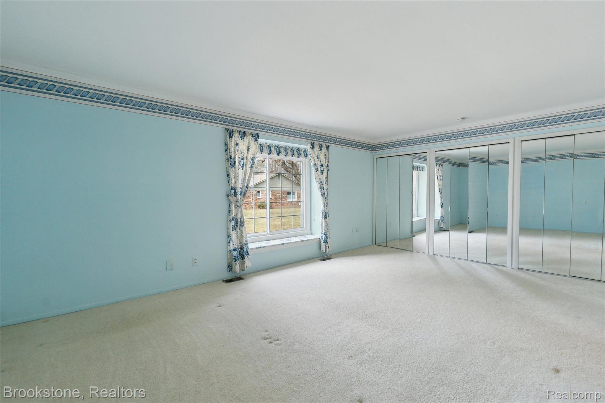 4065 JUSTIN Court