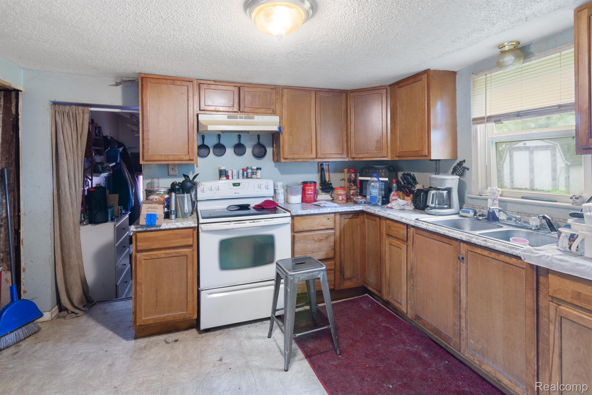 659 N VAN DYKE Road