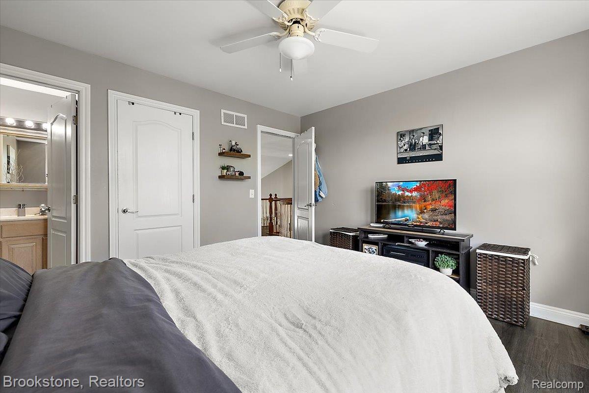 53641 Buckingham Lane