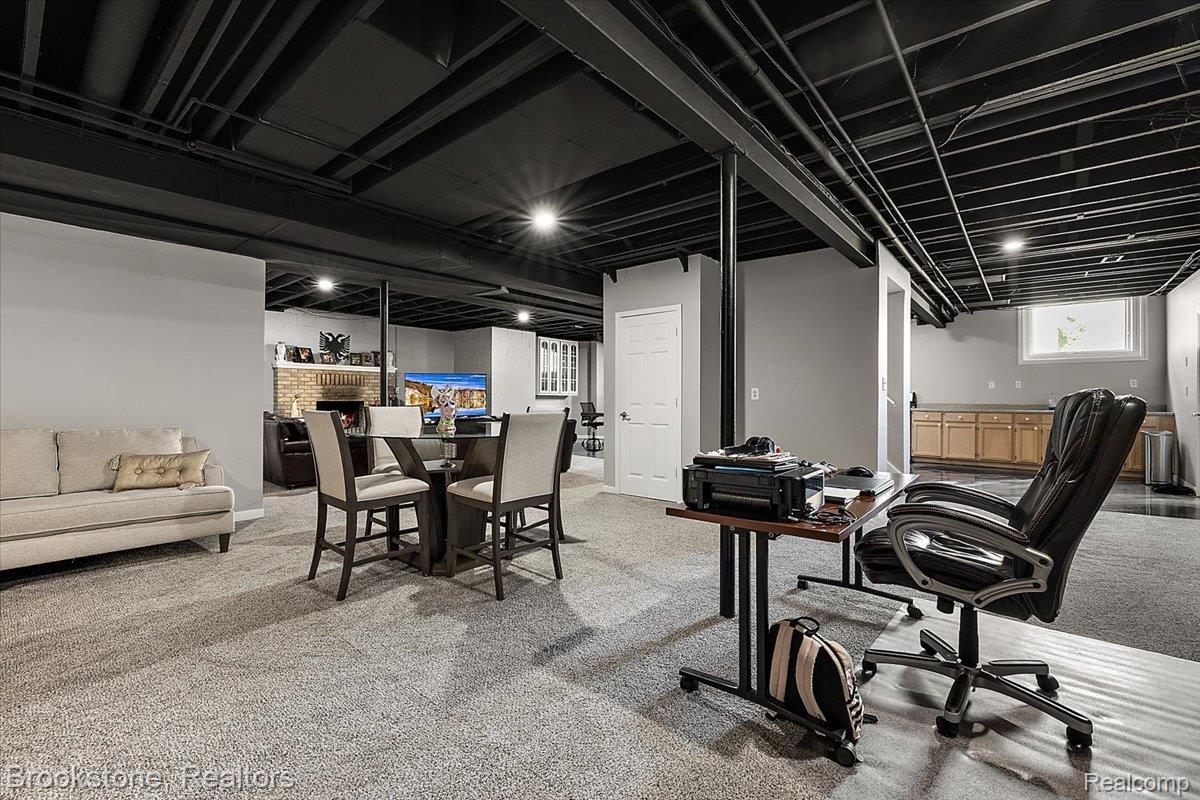 53641 Buckingham Lane