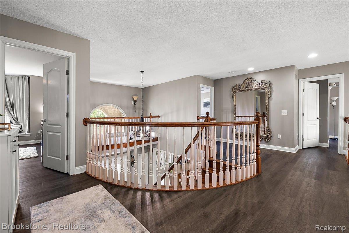 53641 Buckingham Lane