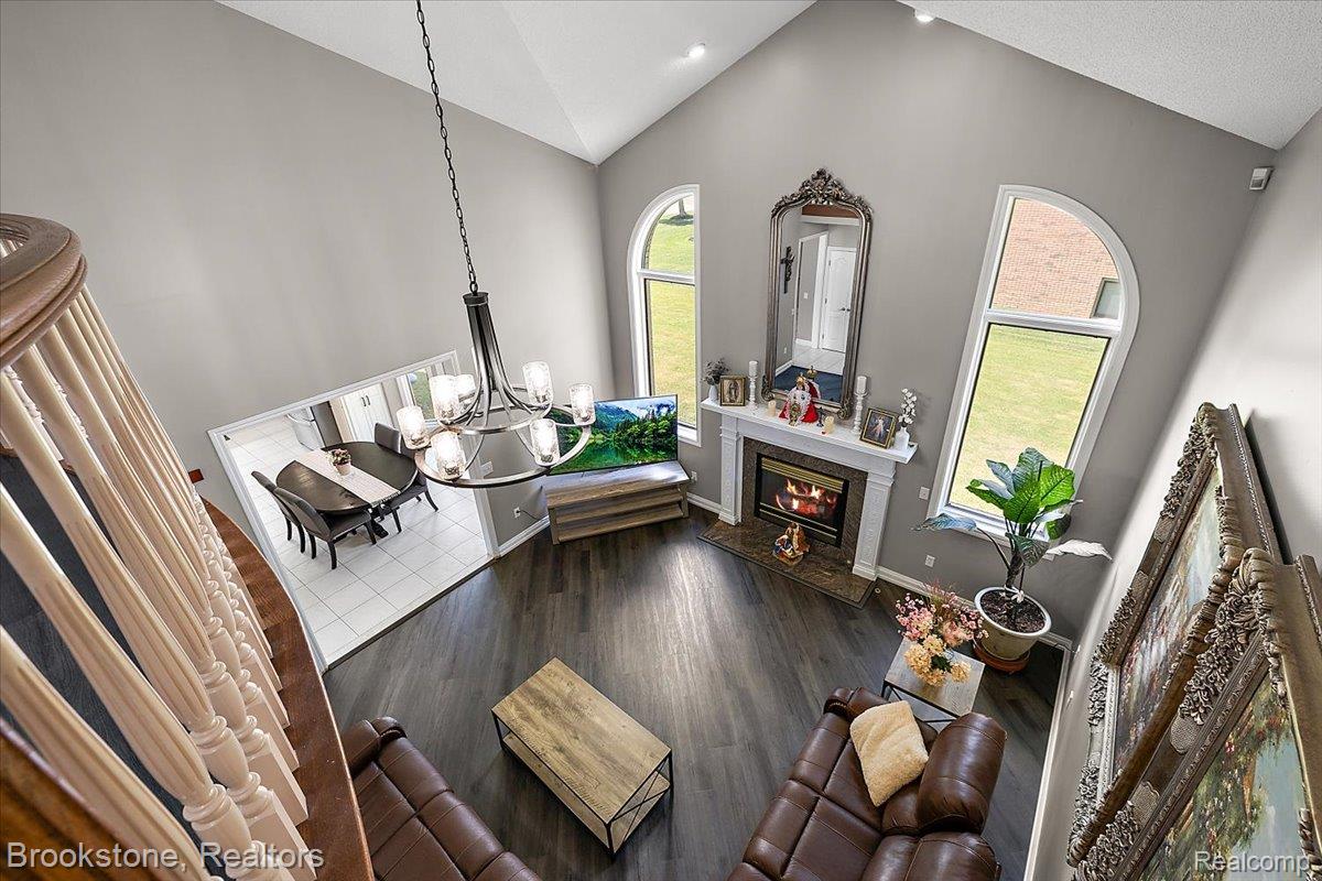 53641 Buckingham Lane
