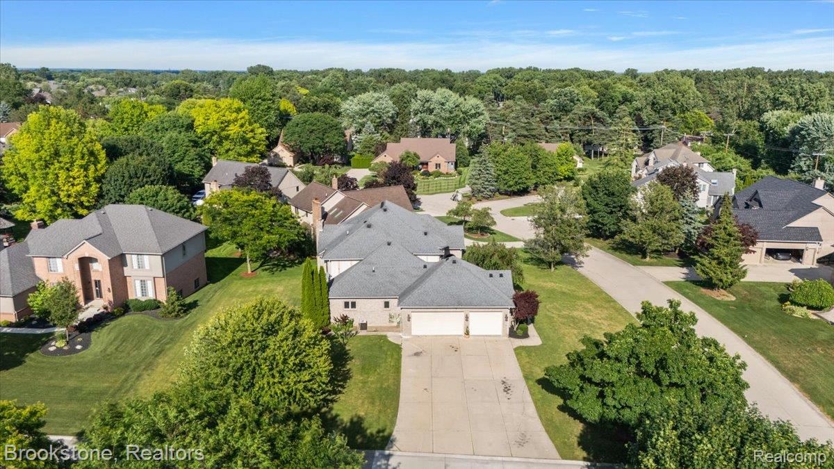 53641 Buckingham Lane