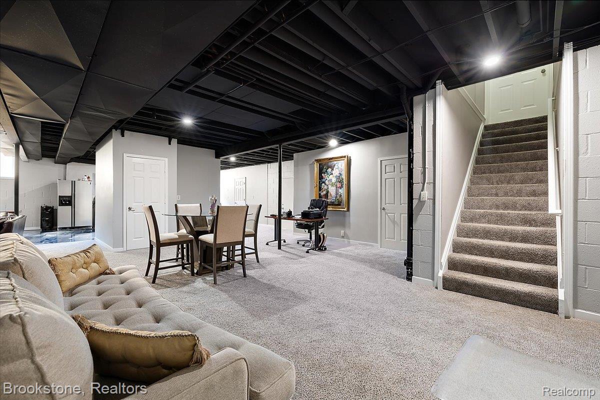 53641 Buckingham Lane