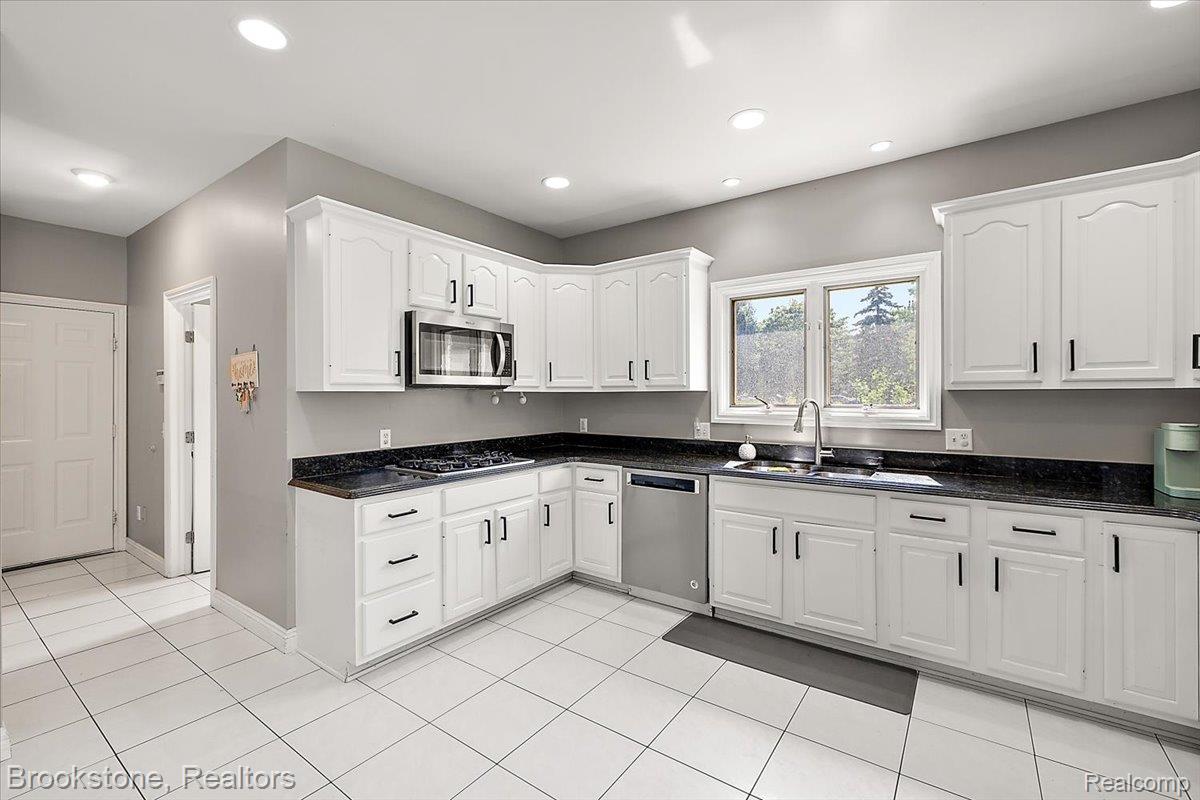 53641 Buckingham Lane