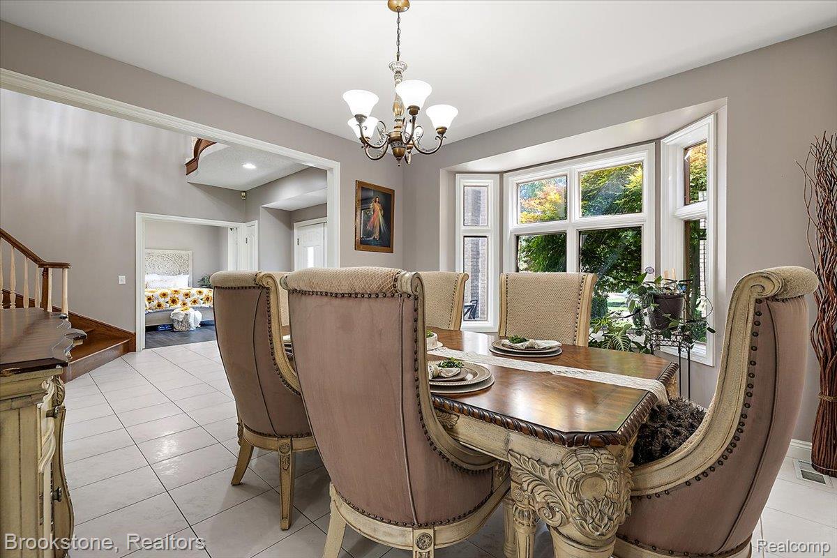 53641 Buckingham Lane