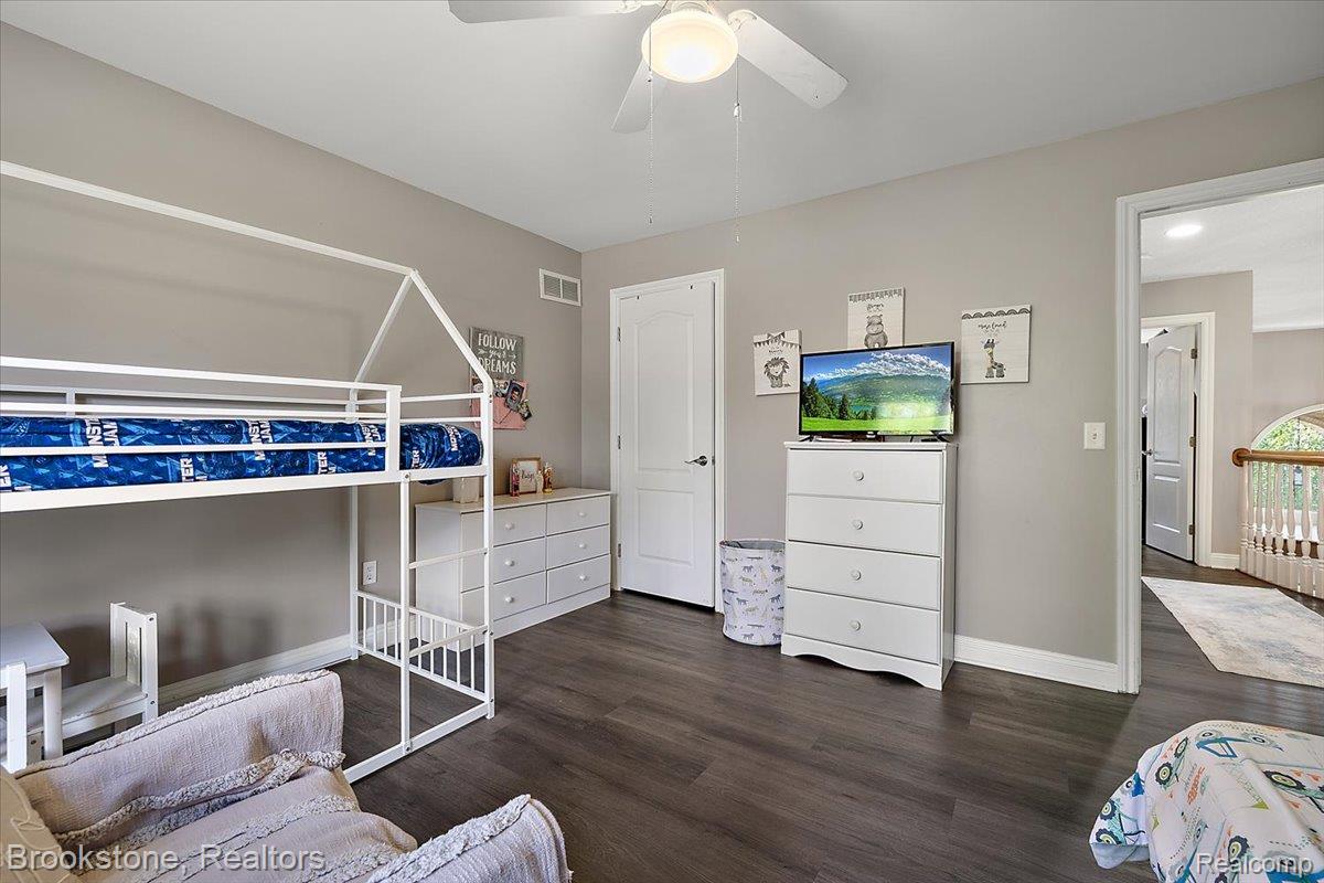 53641 Buckingham Lane