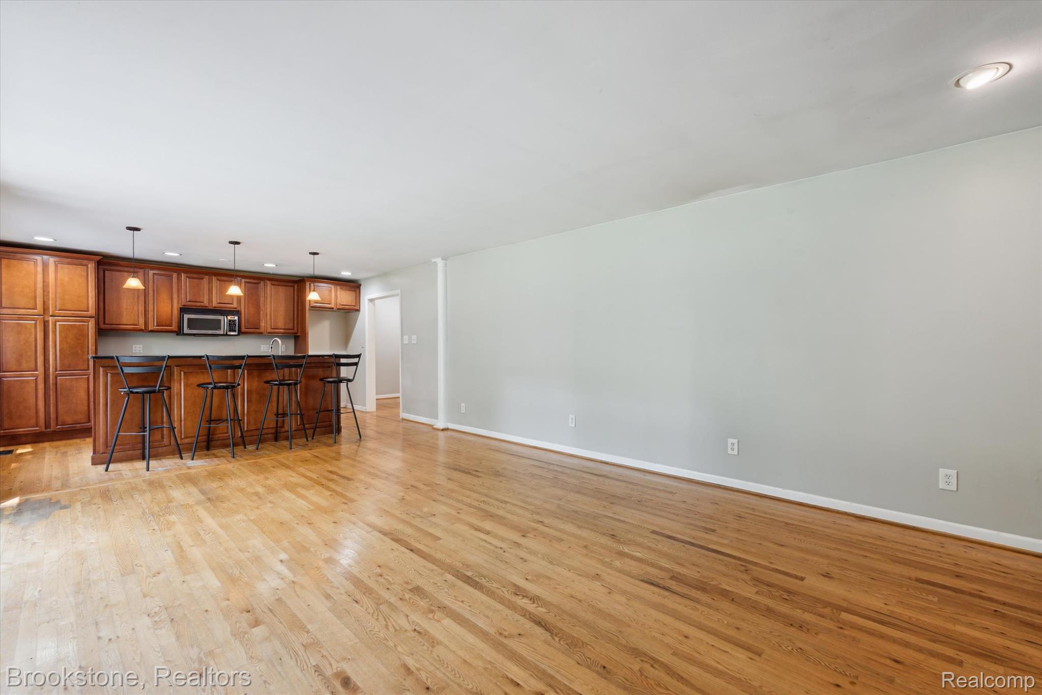 6055 Cramlane Drive
