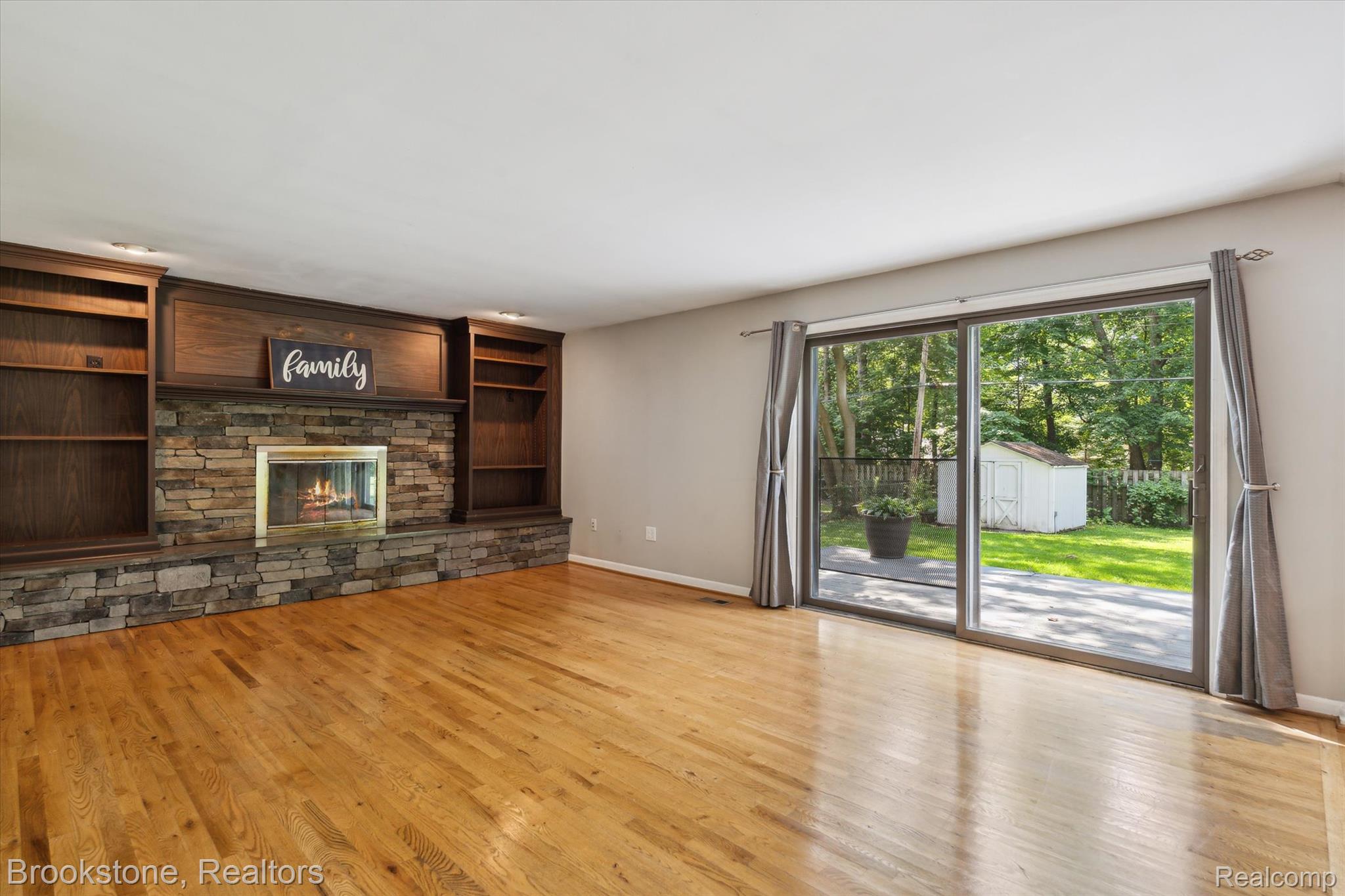 6055 Cramlane Drive