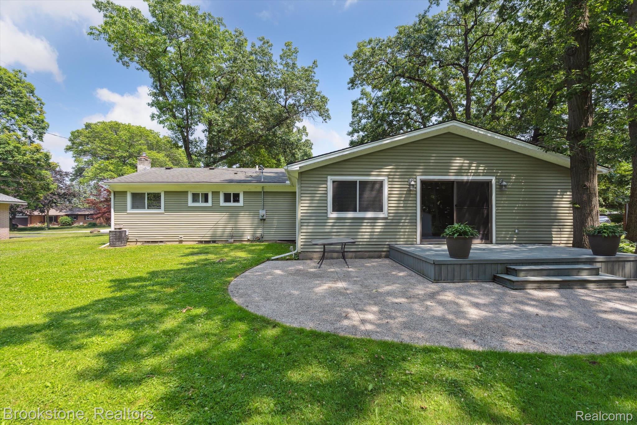 6055 Cramlane Drive