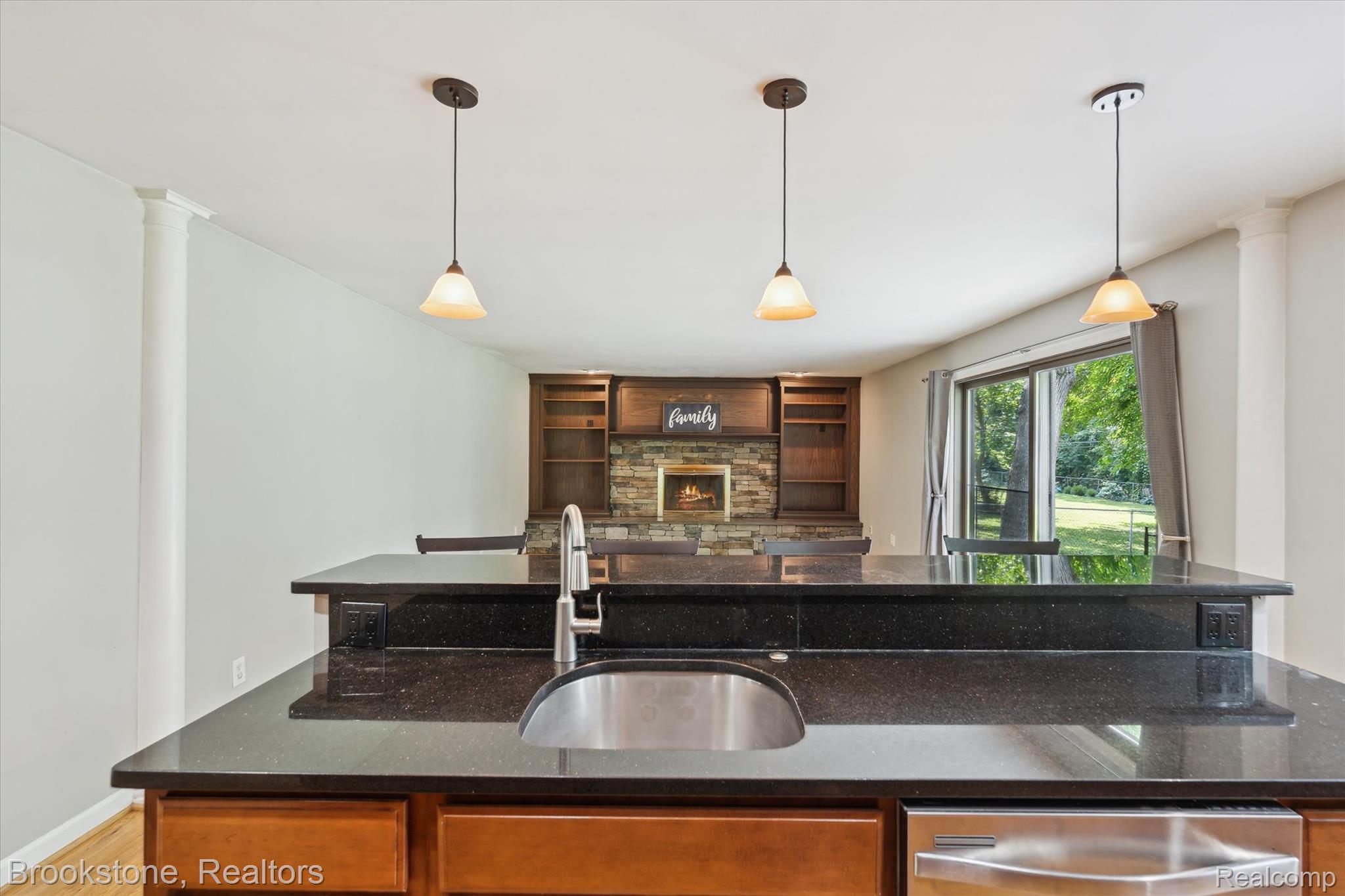 6055 Cramlane Drive