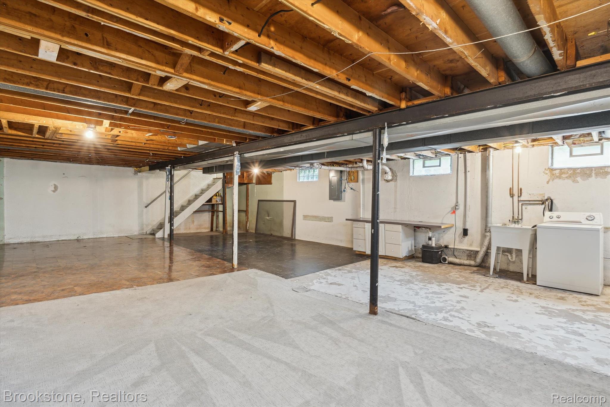 6055 Cramlane Drive