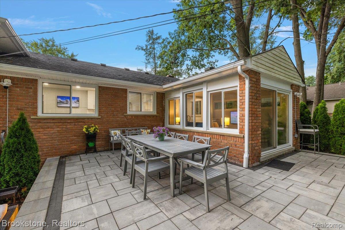 711 Hickory Heights Drive