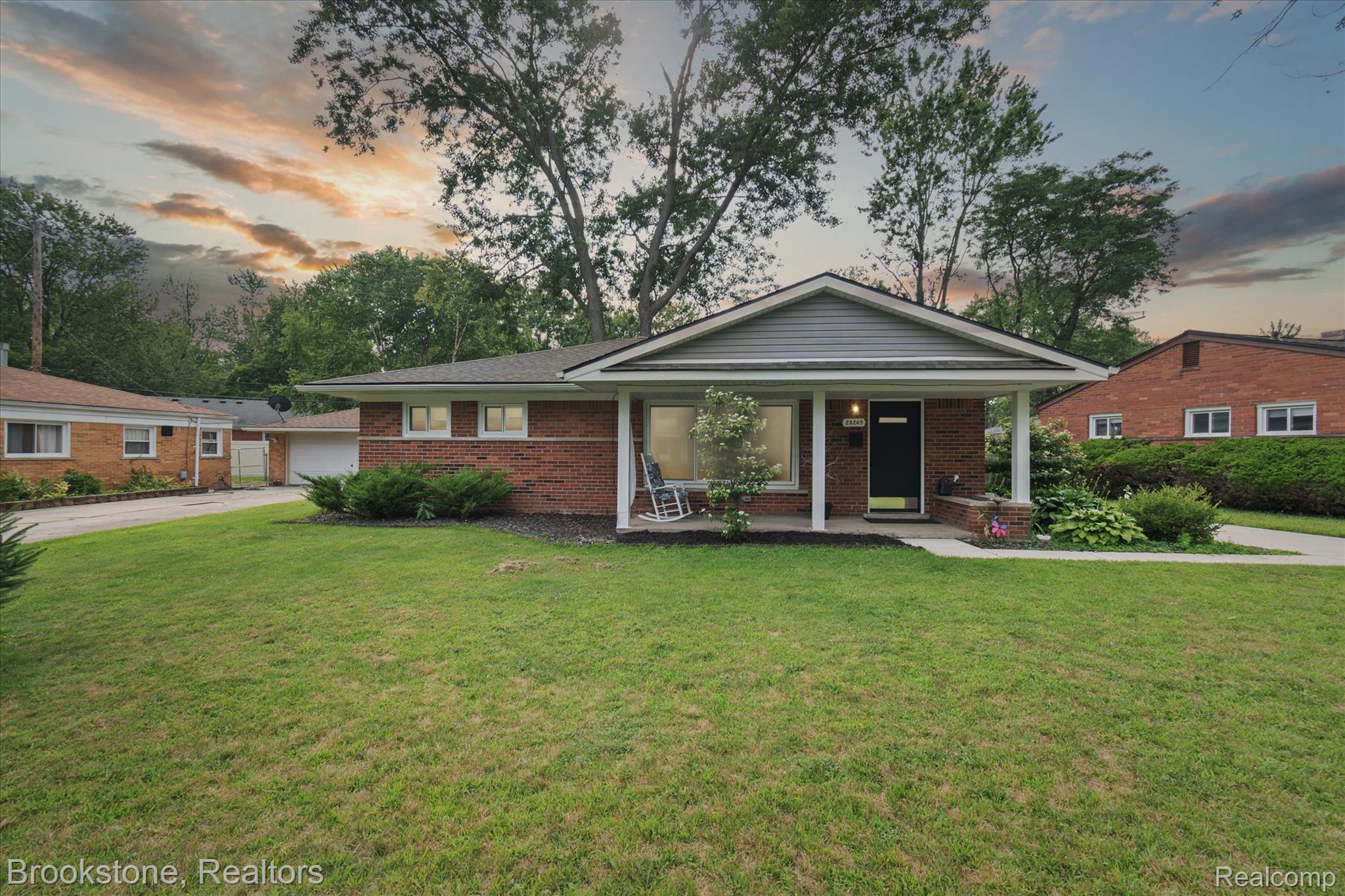 28249 Red Leaf Lane
