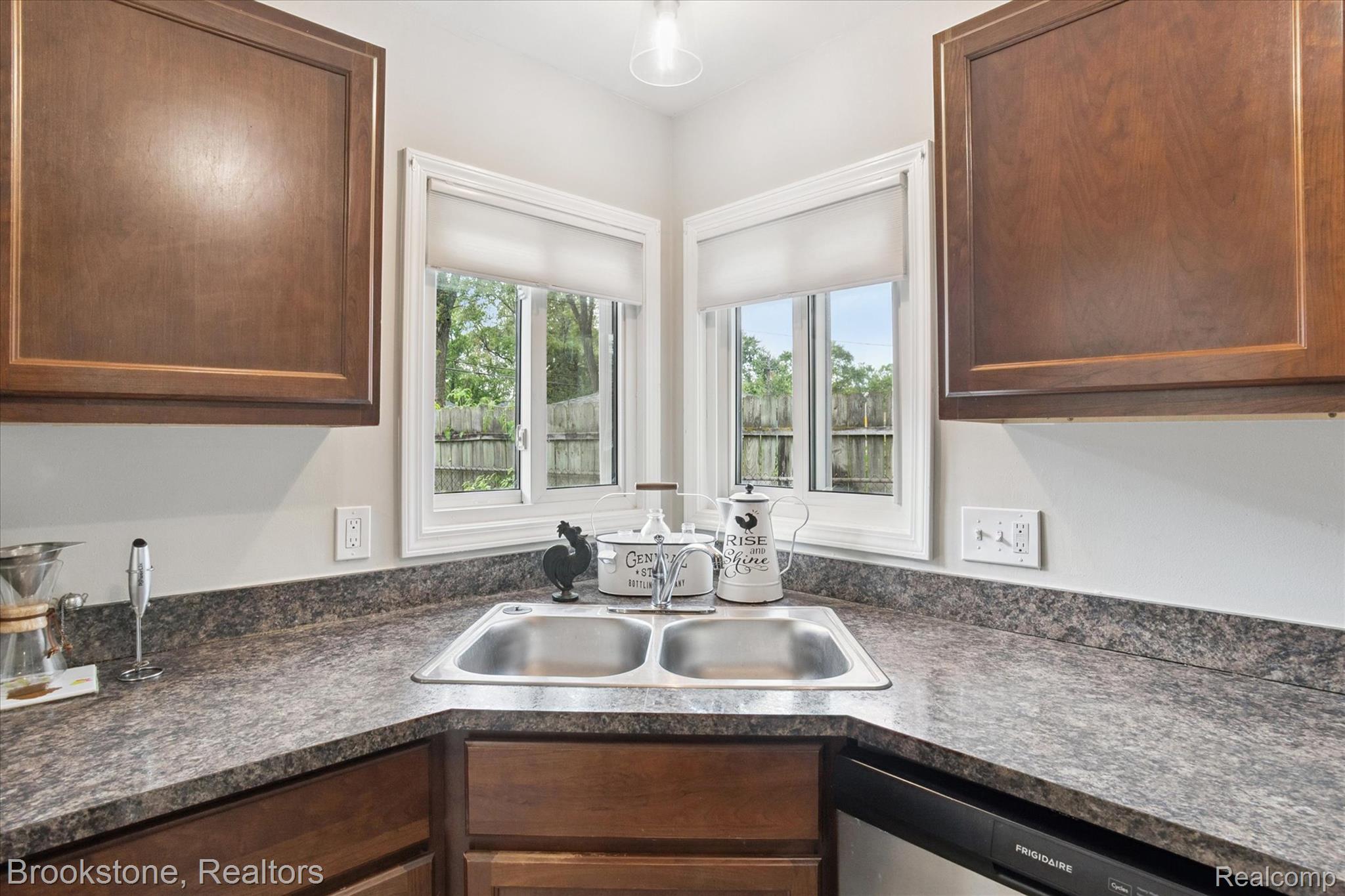 28249 Red Leaf Lane