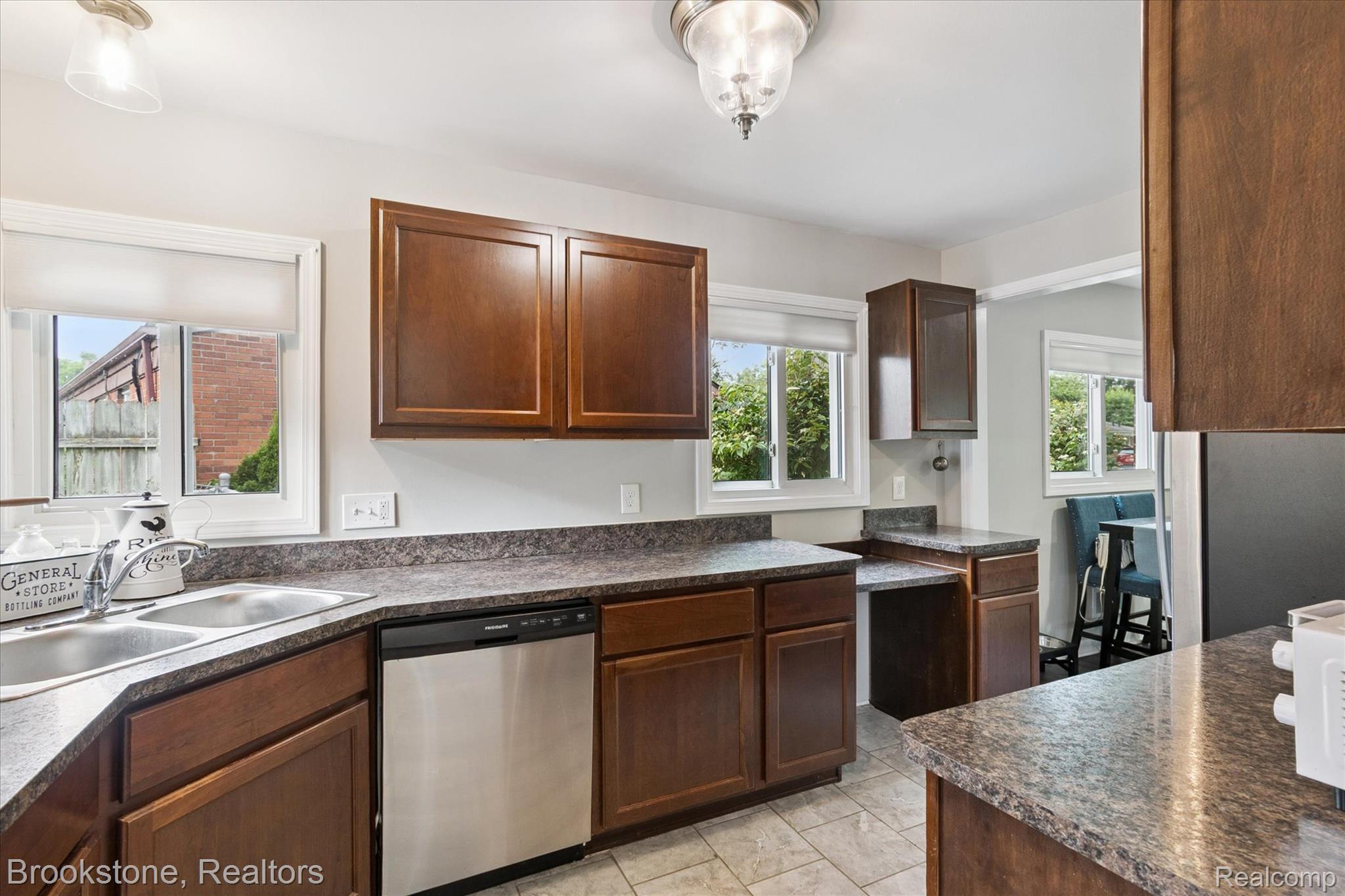 28249 Red Leaf Lane