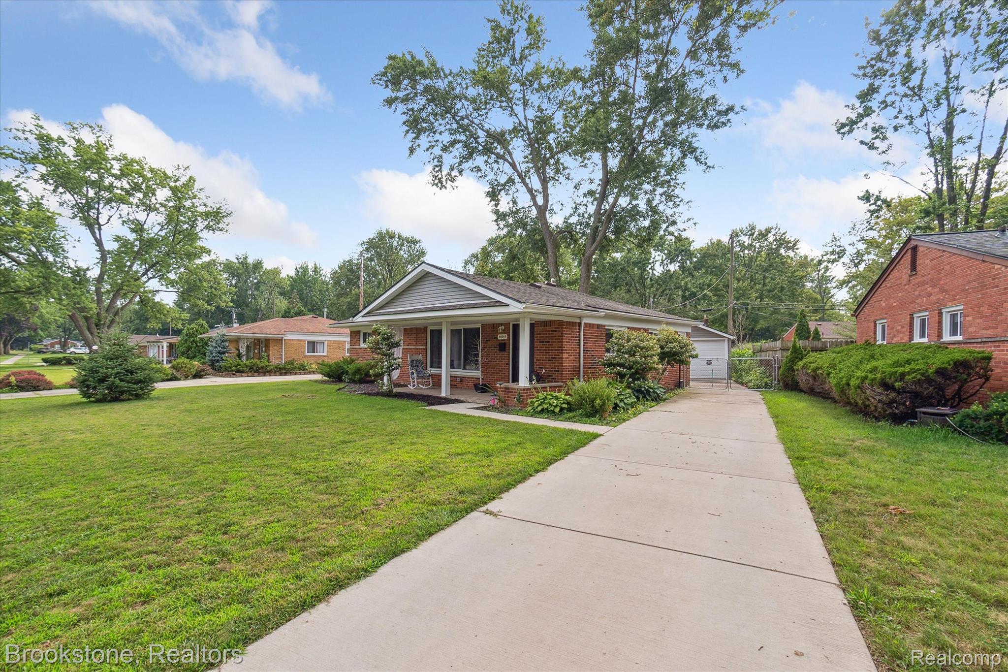 28249 Red Leaf Lane
