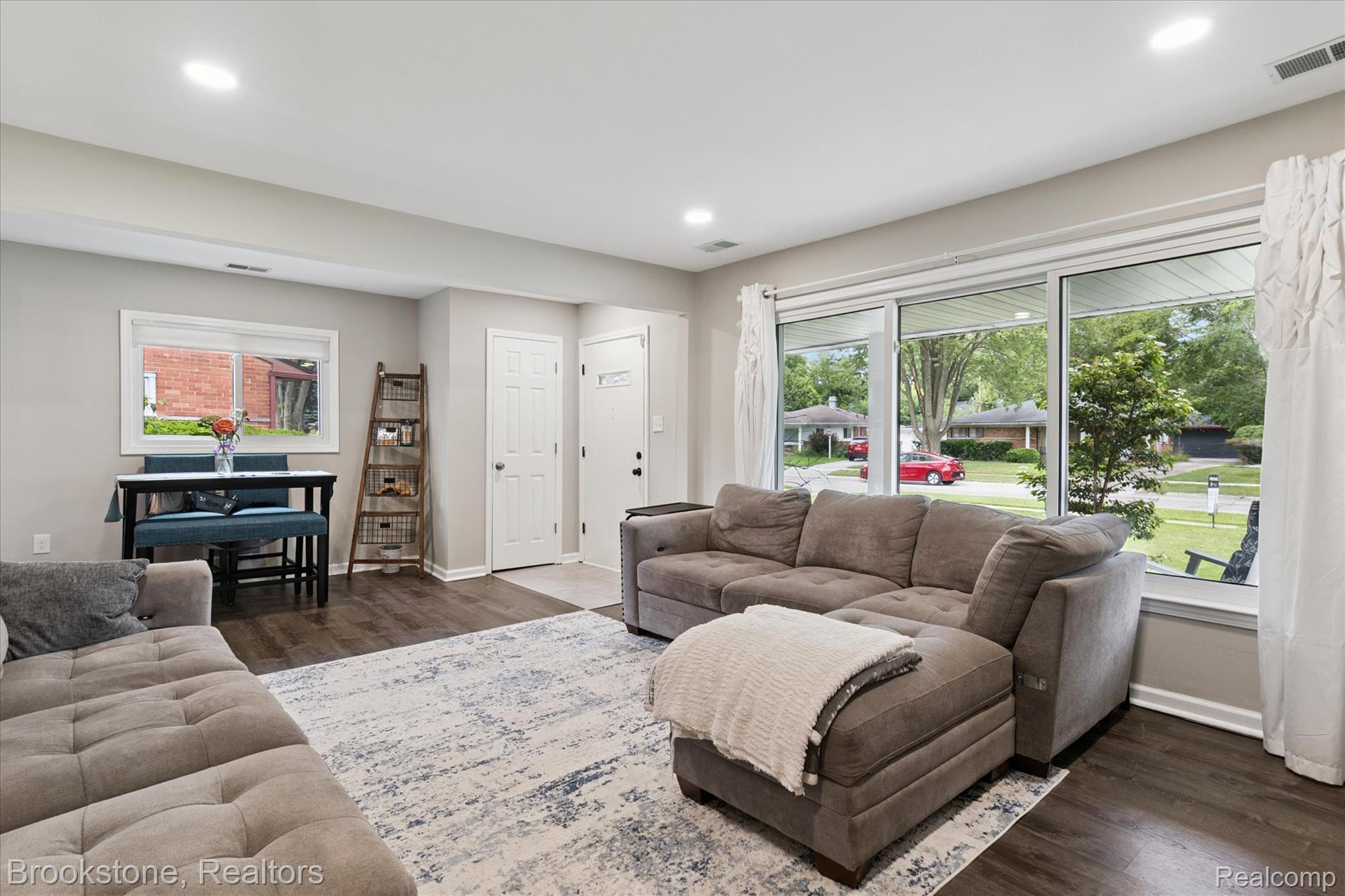 28249 Red Leaf Lane
