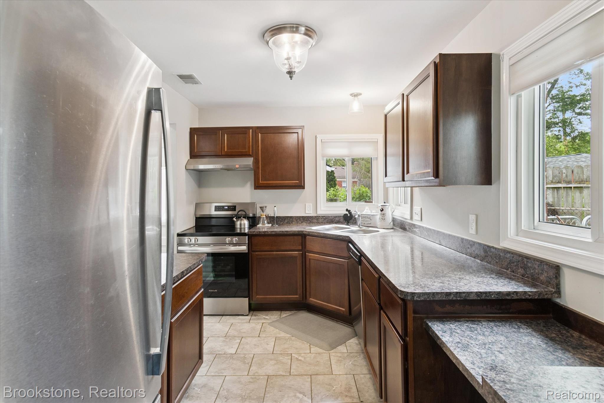 28249 Red Leaf Lane