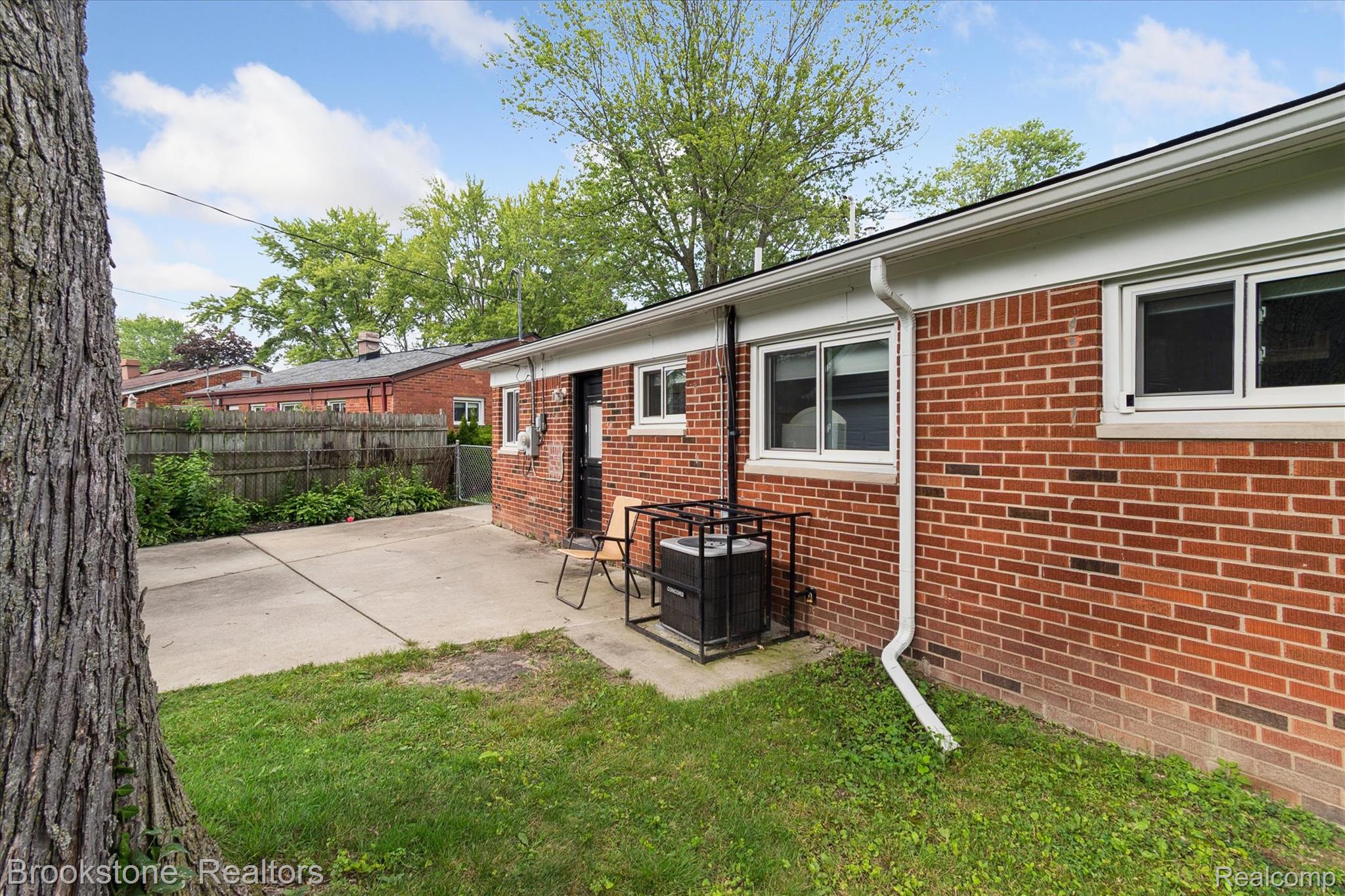 28249 Red Leaf Lane