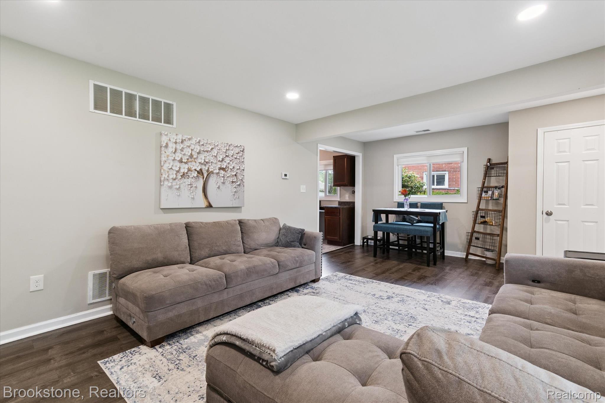 28249 Red Leaf Lane