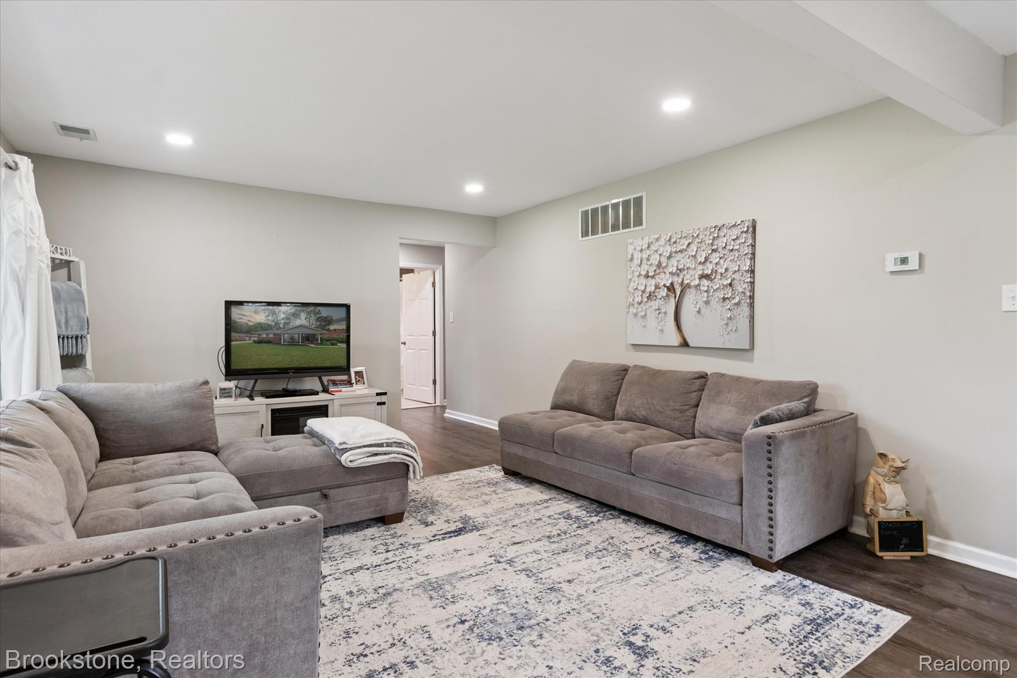 28249 Red Leaf Lane