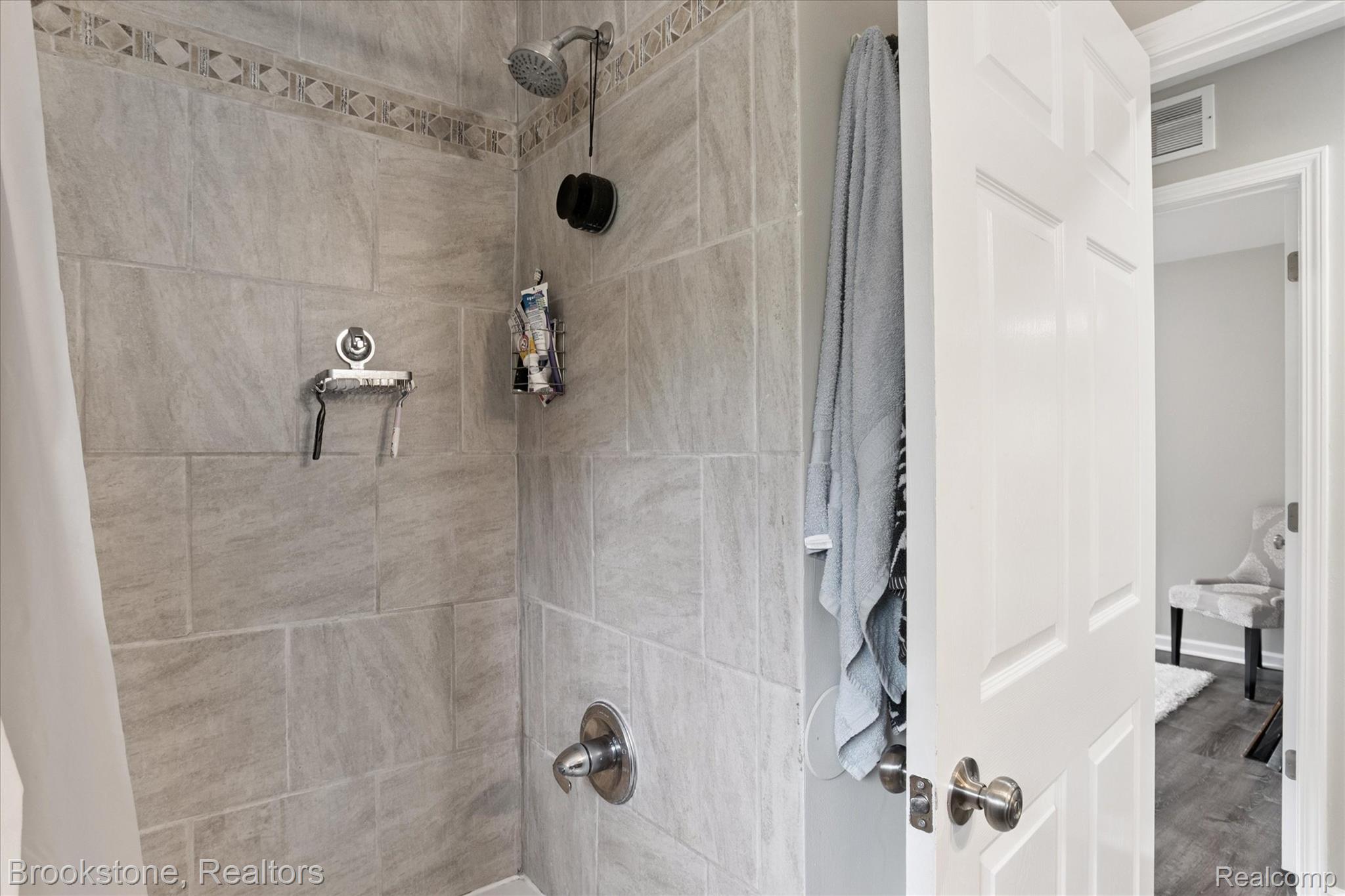 28249 Red Leaf Lane
