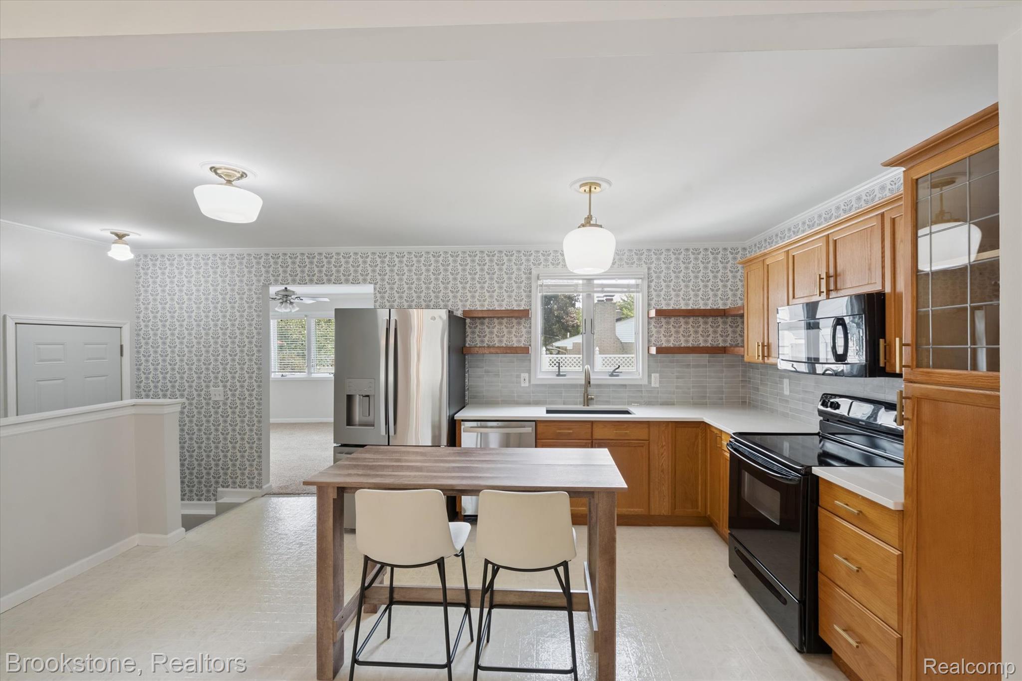 6040 Cramlane Drive