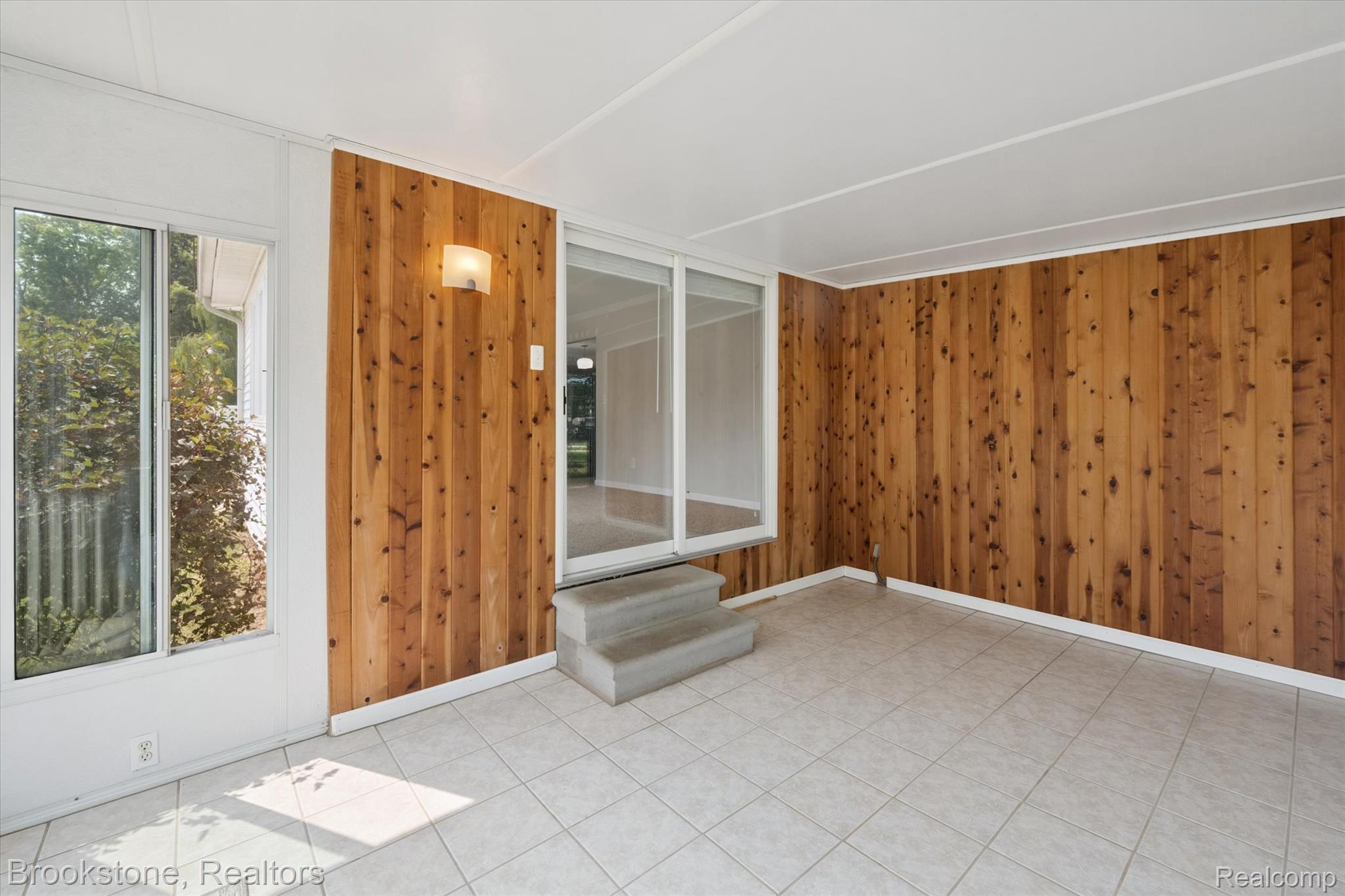 6040 Cramlane Drive