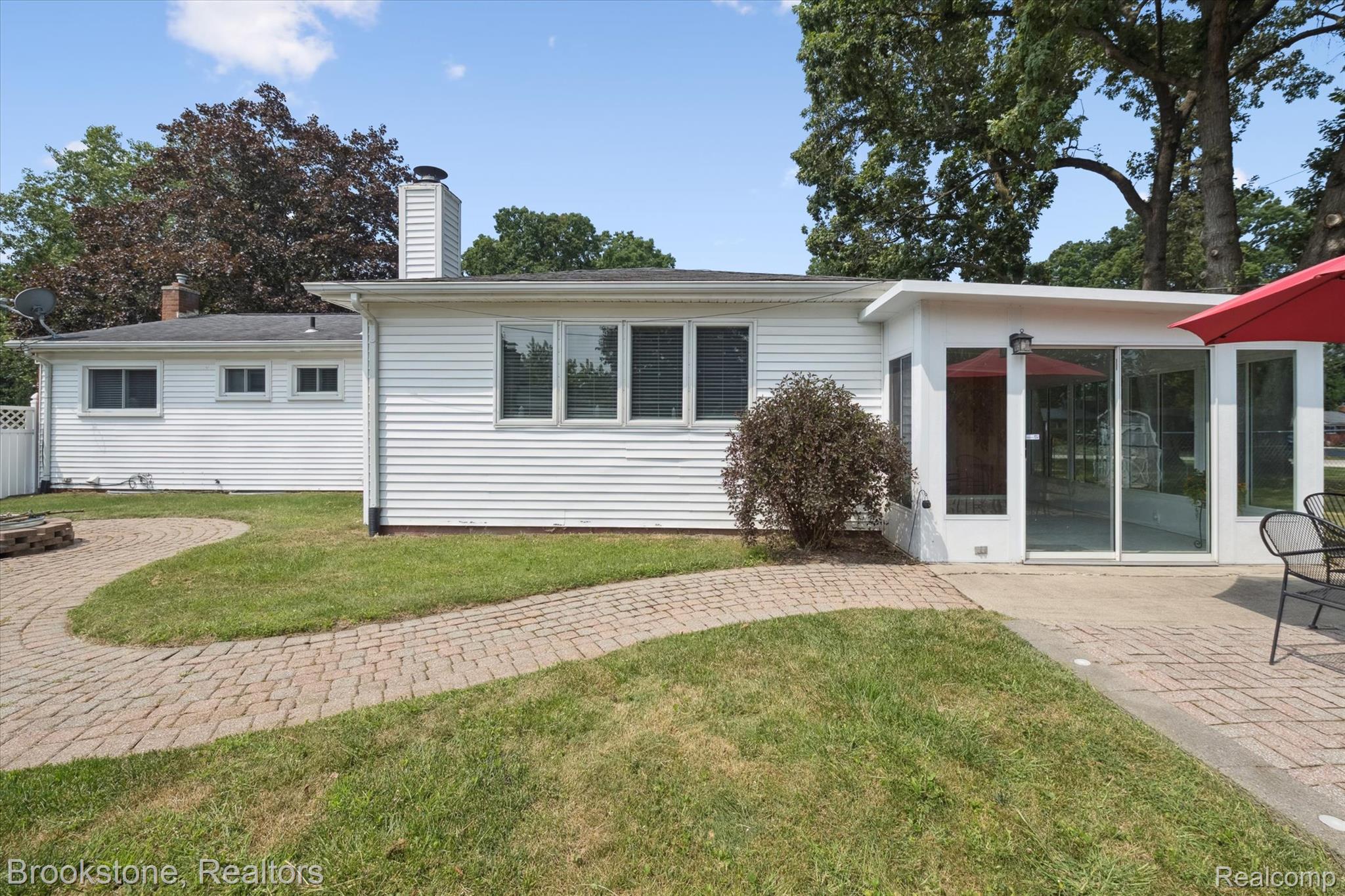 6040 Cramlane Drive