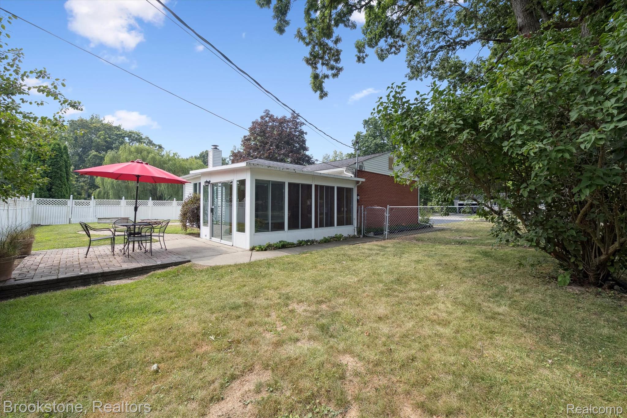 6040 Cramlane Drive