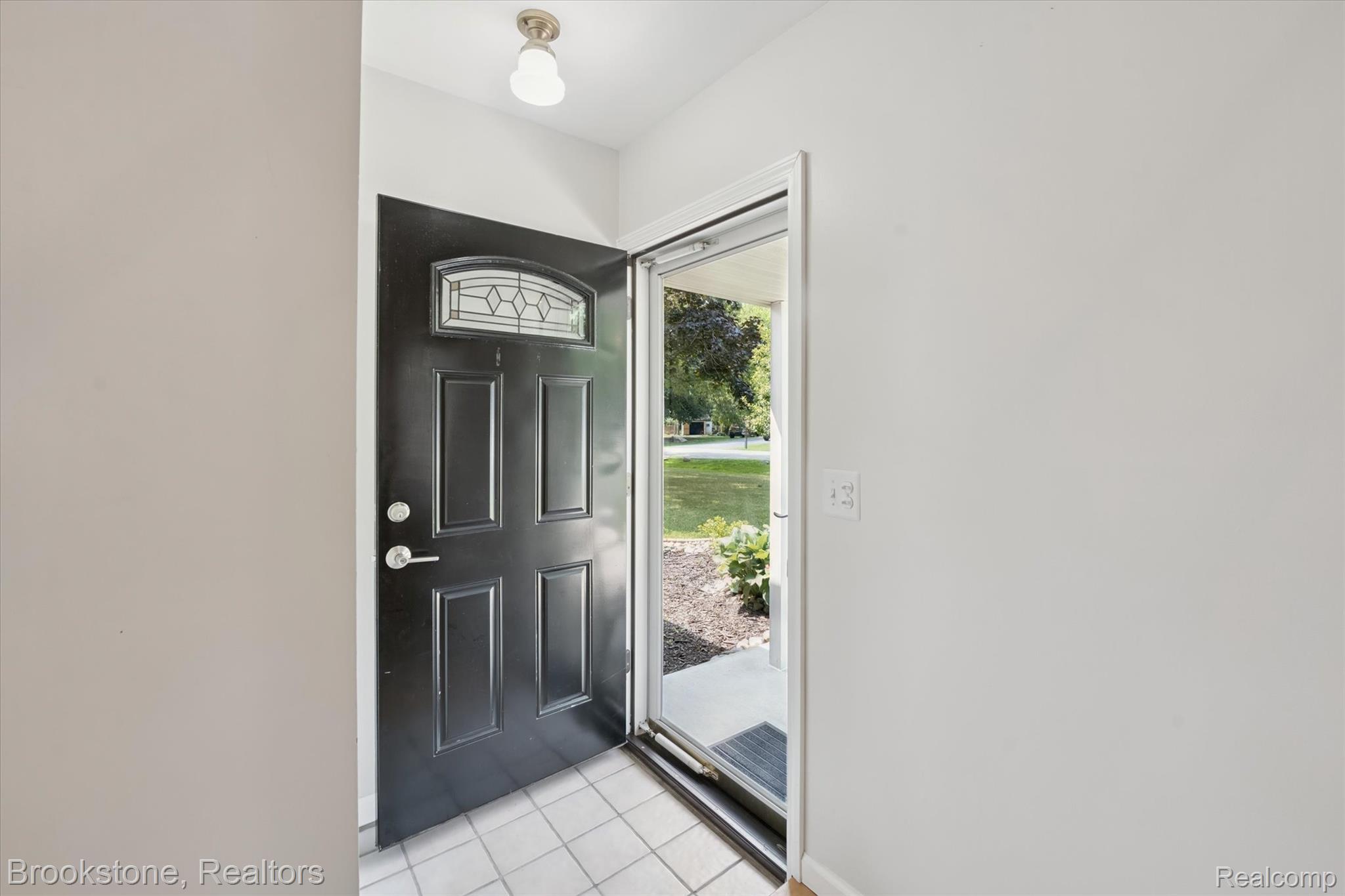 6040 Cramlane Drive