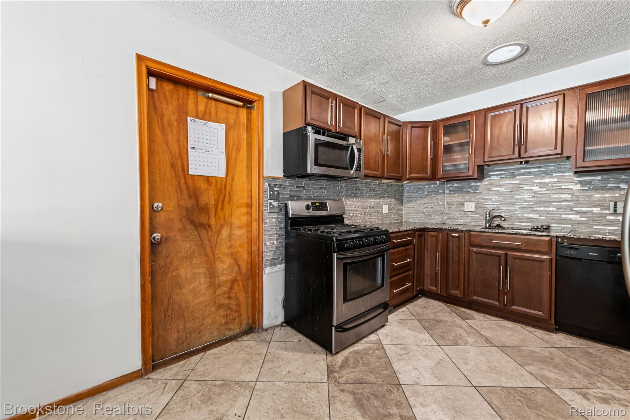 23519 Meadow Park