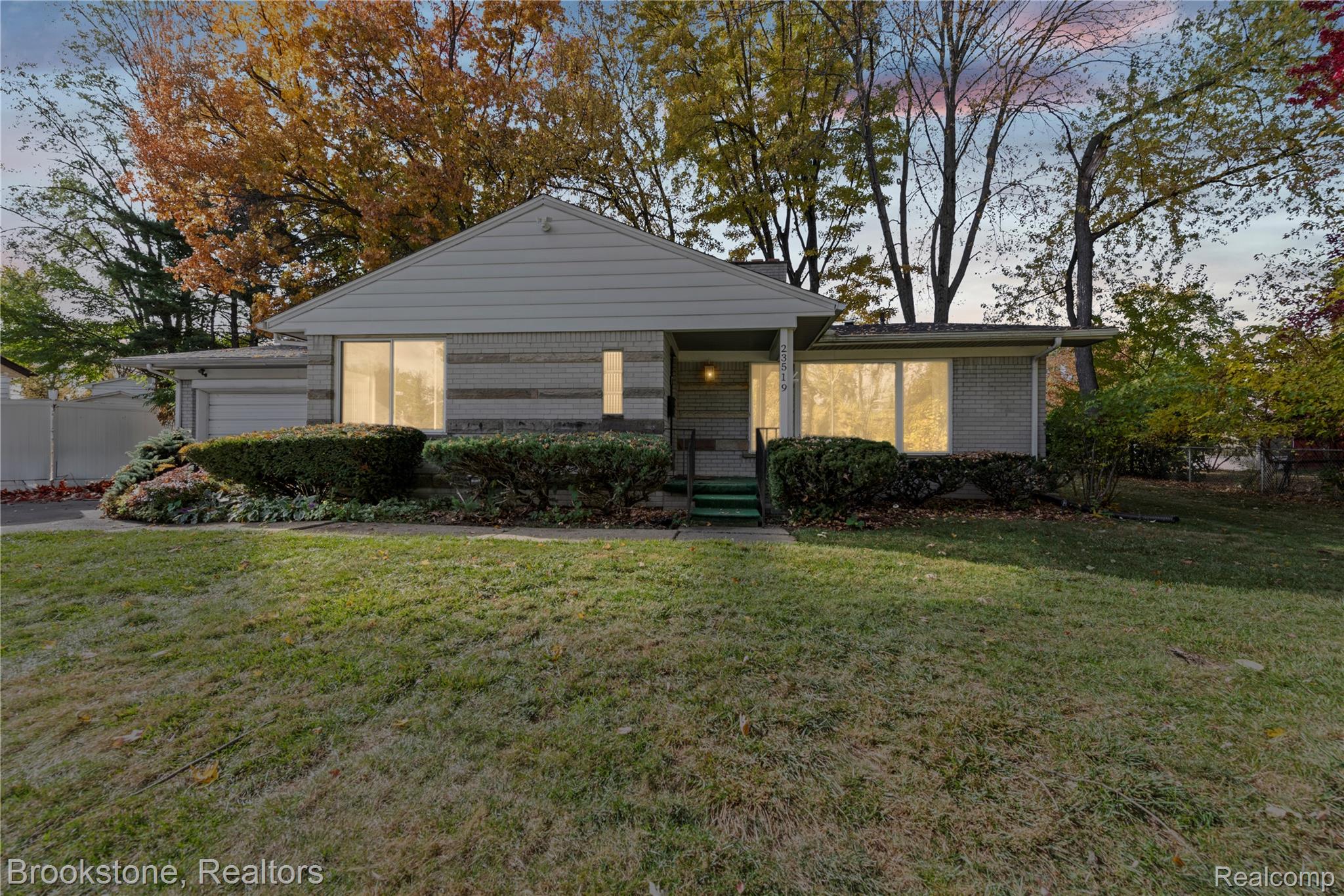 23519 Meadow Park