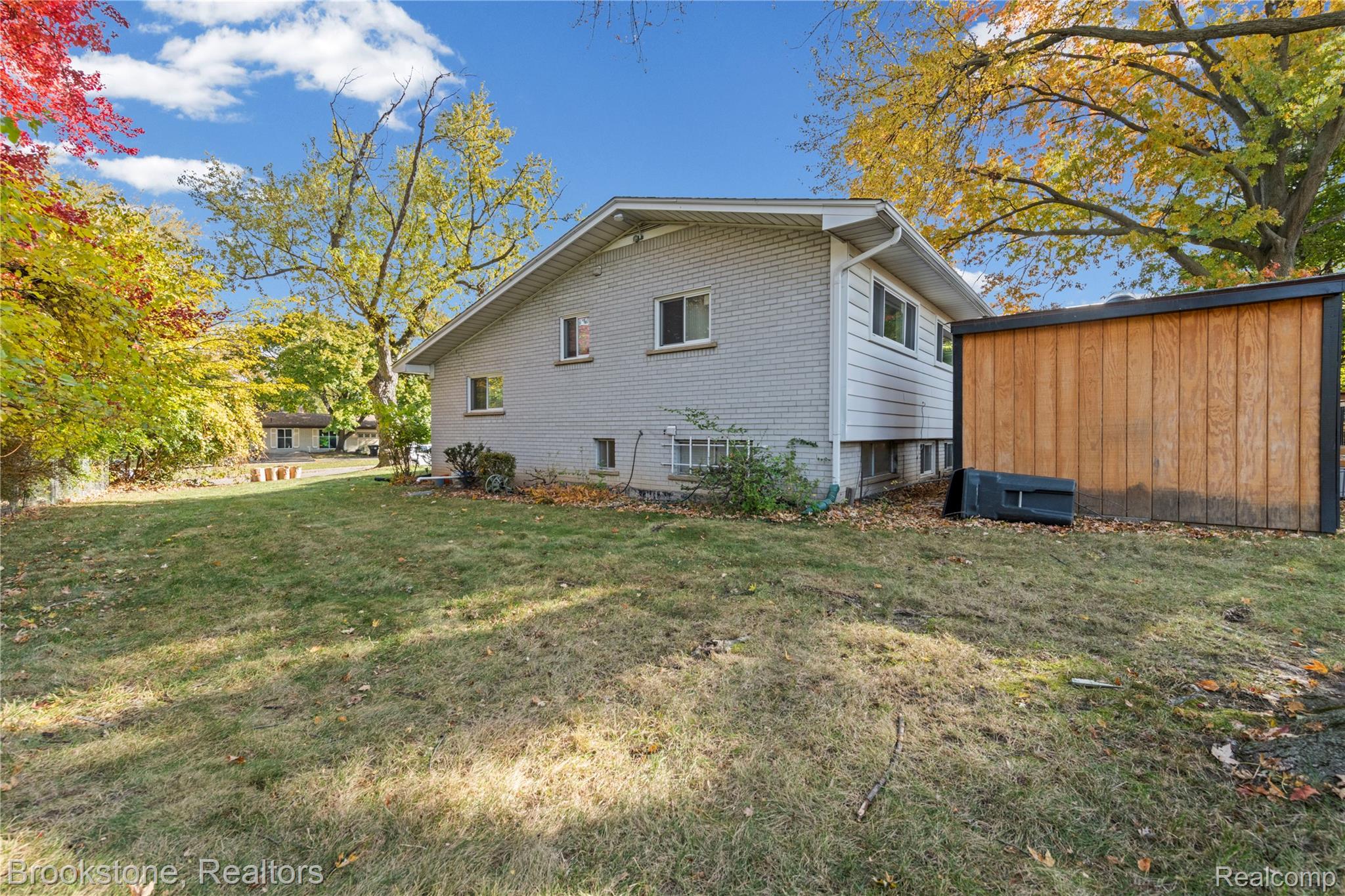 23519 Meadow Park