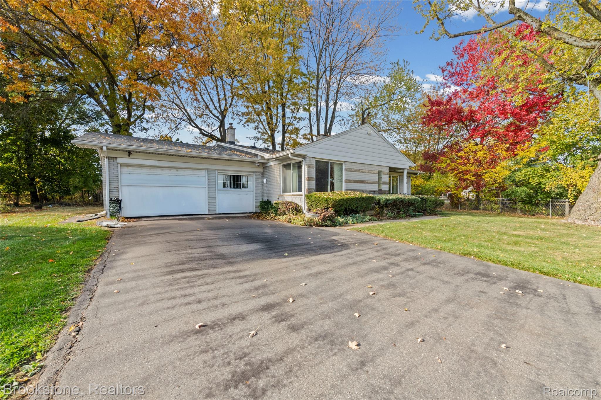 23519 Meadow Park